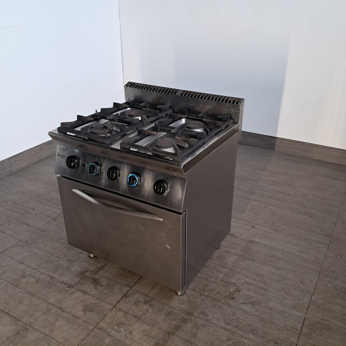 Cucina a gas 4 fuochi con forno usata misire 70x 80 alta 85 Attrezzatura da ristorazione usata Sd Service Store