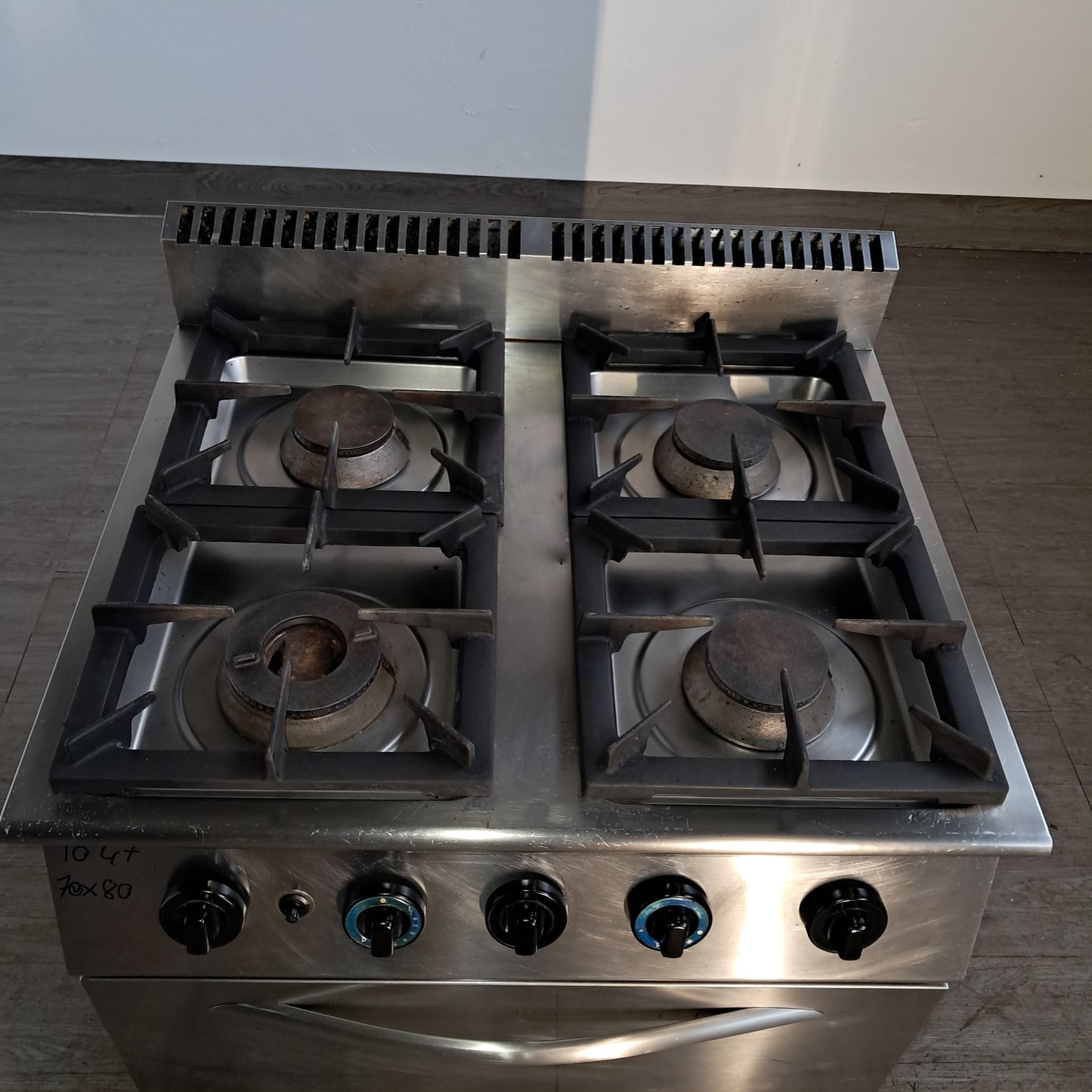 Cucina a gas 4 fuochi con forno usata misire 70x 80 alta 85 Attrezzatura da ristorazione usata Sd Service Store