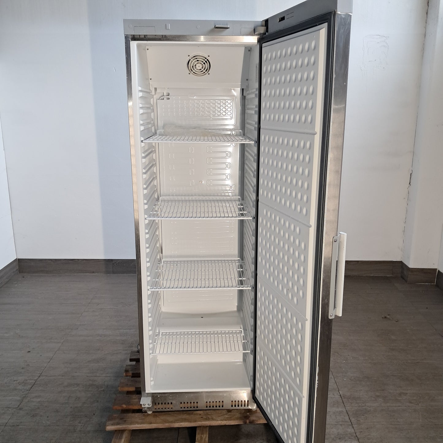 Frigorifero positivo usato in acciaio aisi 304 (Amitek) misure L 60 P 60 Alto 186 Attrezzatura da ristorazione usata Sd Service Store