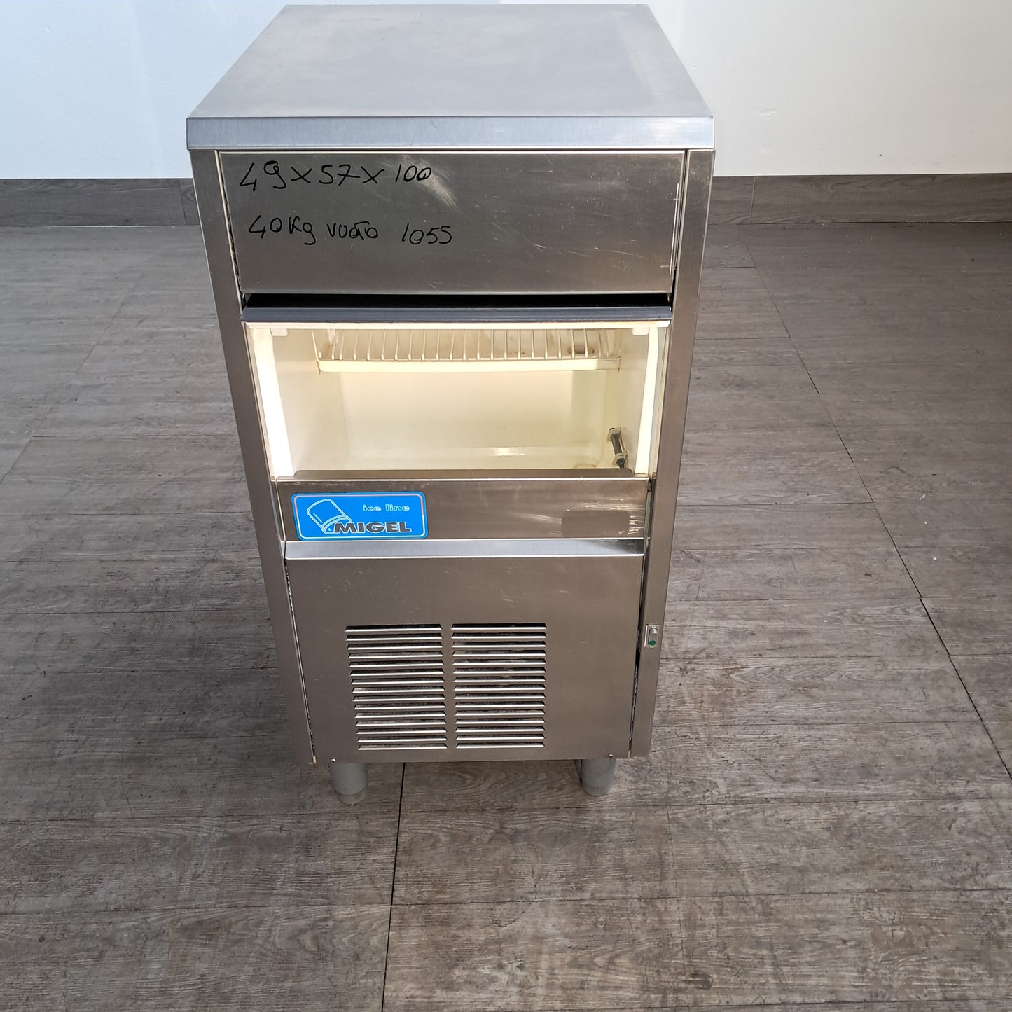 Macchina del ghiaccio 40 kg giorno ( cubetto vuoto , marca Migel) misure 49x57 alta 100 Attrezzatura da ristorazione usata Sd Service Store