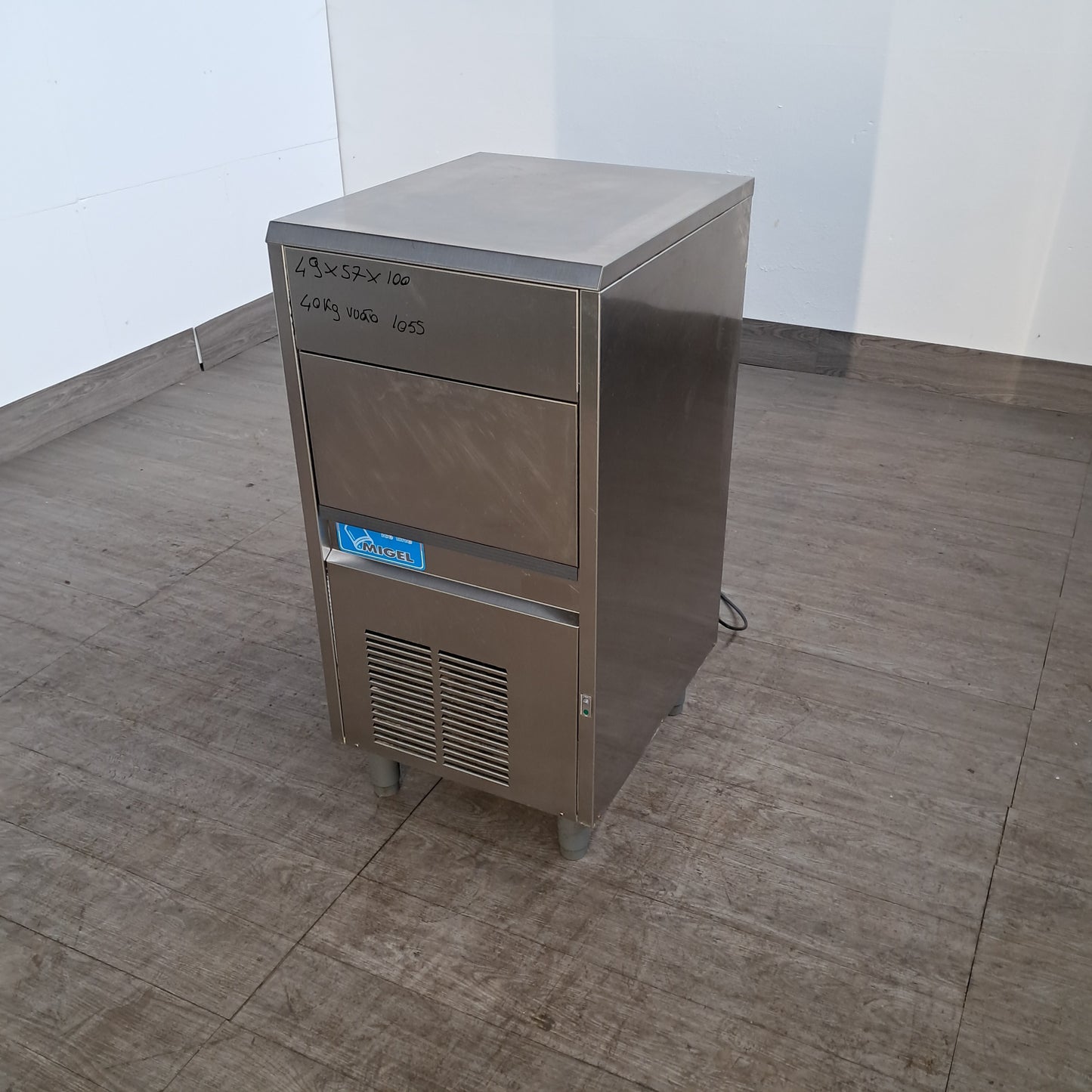 Macchina del ghiaccio 40 kg giorno ( cubetto vuoto , marca Migel) misure 49x57 alta 100 Attrezzatura da ristorazione usata Sd Service Store
