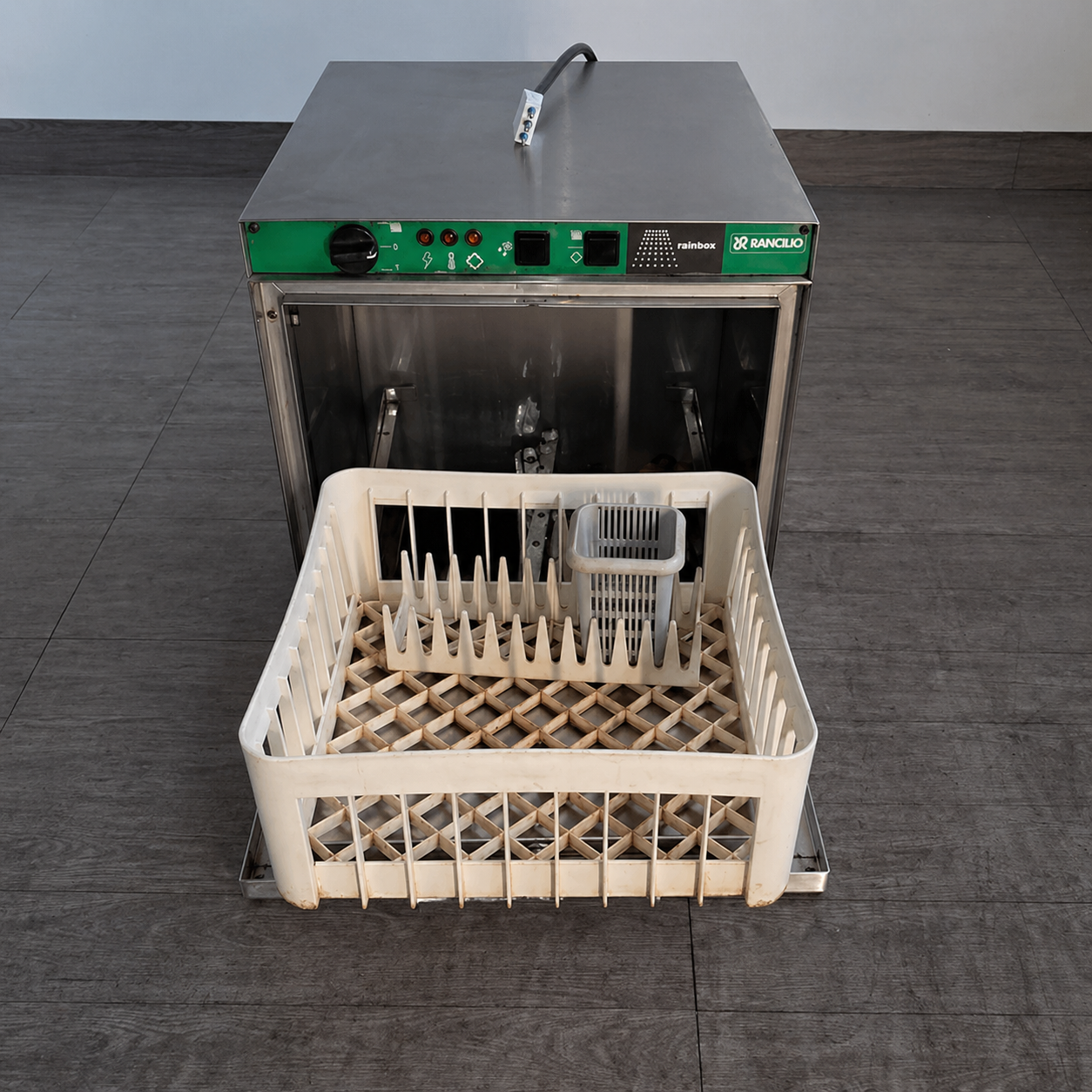 Lavabicchieri, marca Rancilo; 220 V; cesto 40×40 cm; L 48 cm; P 54 cm; H 72 cm; calice alto, usata per la ristorazione Attrezzatura da ristorazione usata Sd Service Store