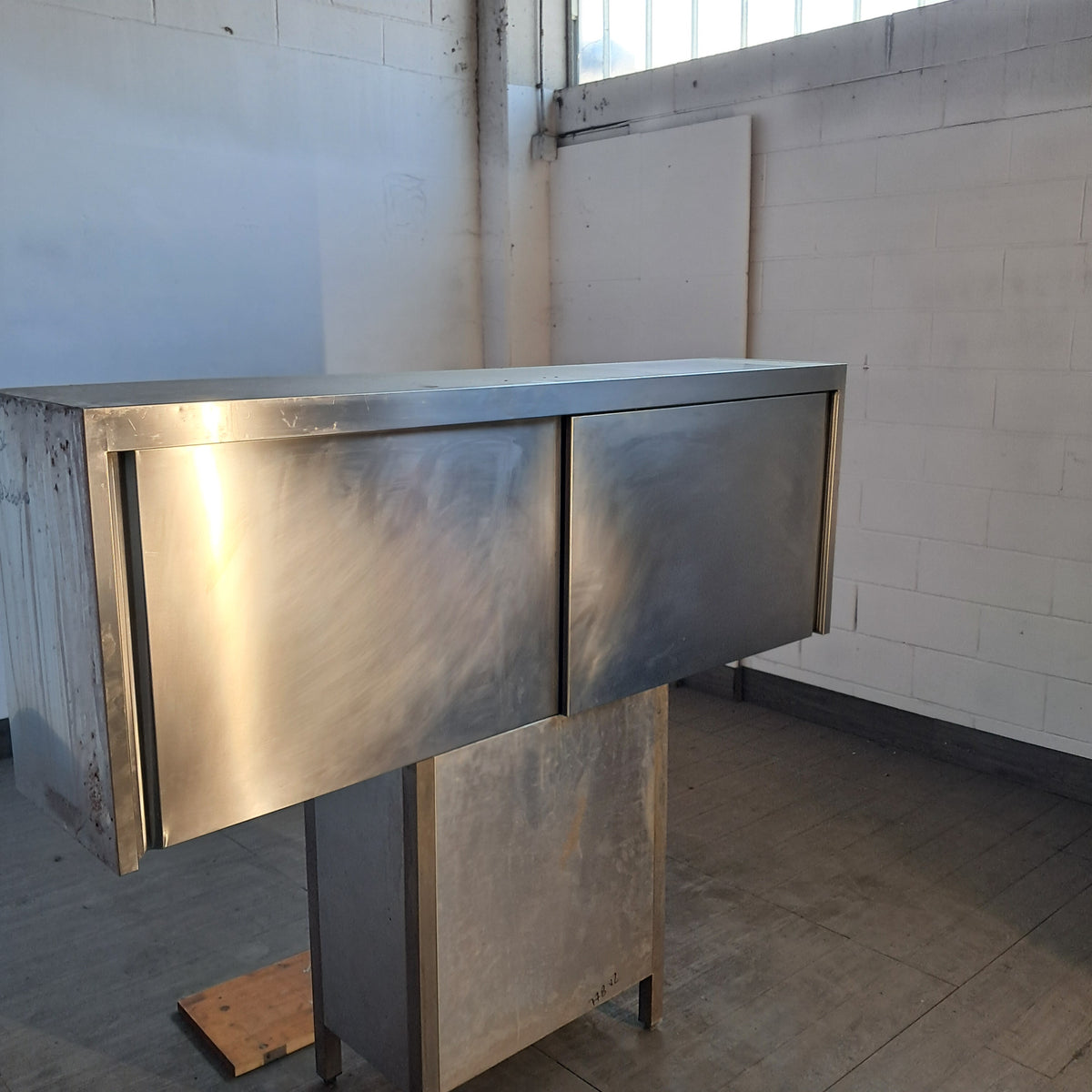 Pensile a muro in acciaio Aisi 304 con 2 sportelli L 180 P 40 H 66