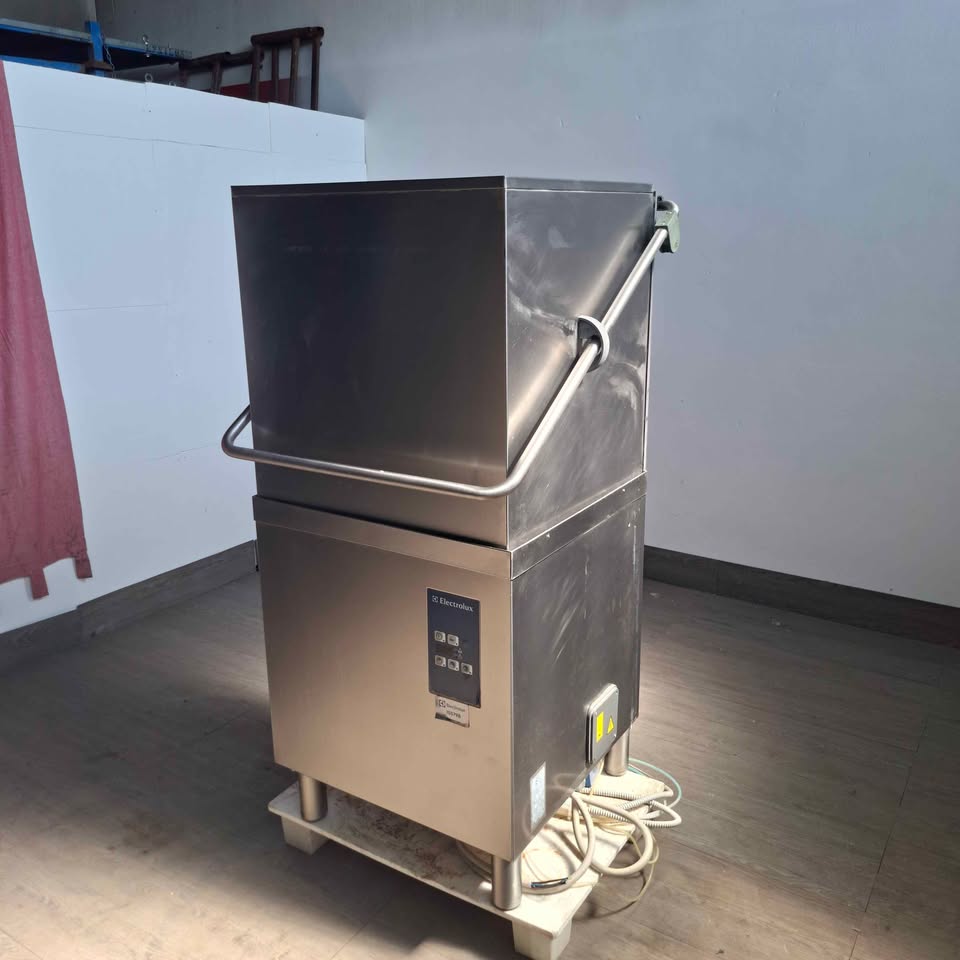 Lavastoviglie a capote per ristorante cesto 50x50 (Marca Electrolux) Attrezzatura da ristorazione usata Sd Service Store