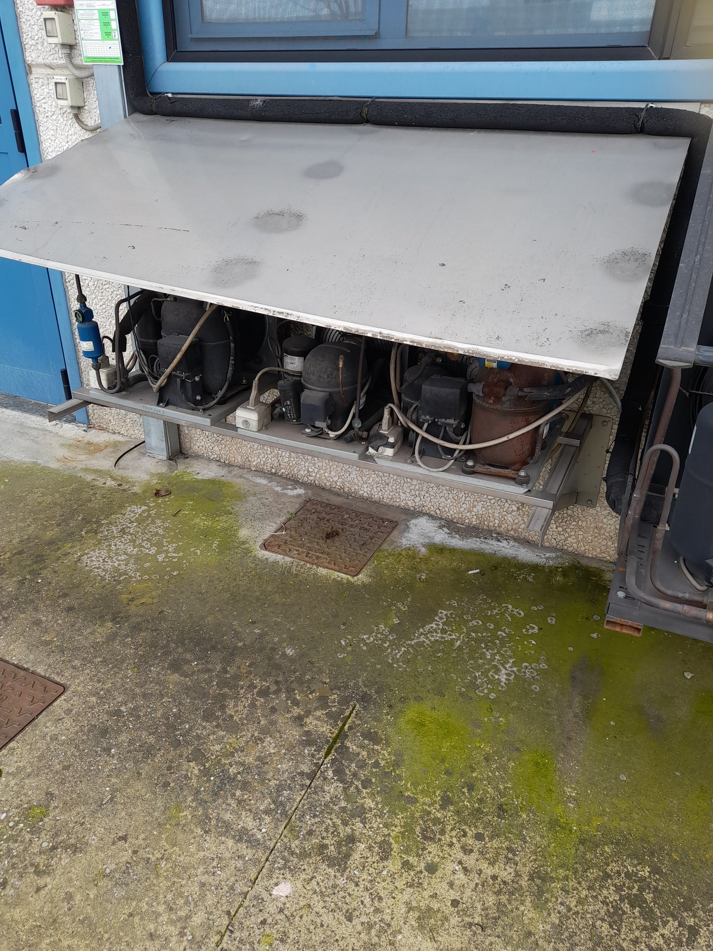Cella frigorifera multipla usata (composta da 1 unità Negativa e 2 unità Positive) Non separabili (gas a norma , recuperato nel compressore) Attrezzatura da ristorazione usata Sd Service Store