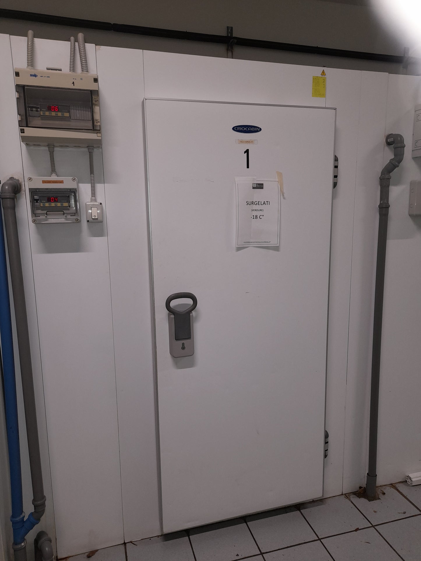 Cella frigorifera multipla usata (composta da 1 unità Negativa e 2 unità Positive) Non separabili (gas a norma , recuperato nel compressore) Attrezzatura da ristorazione usata Sd Service Store