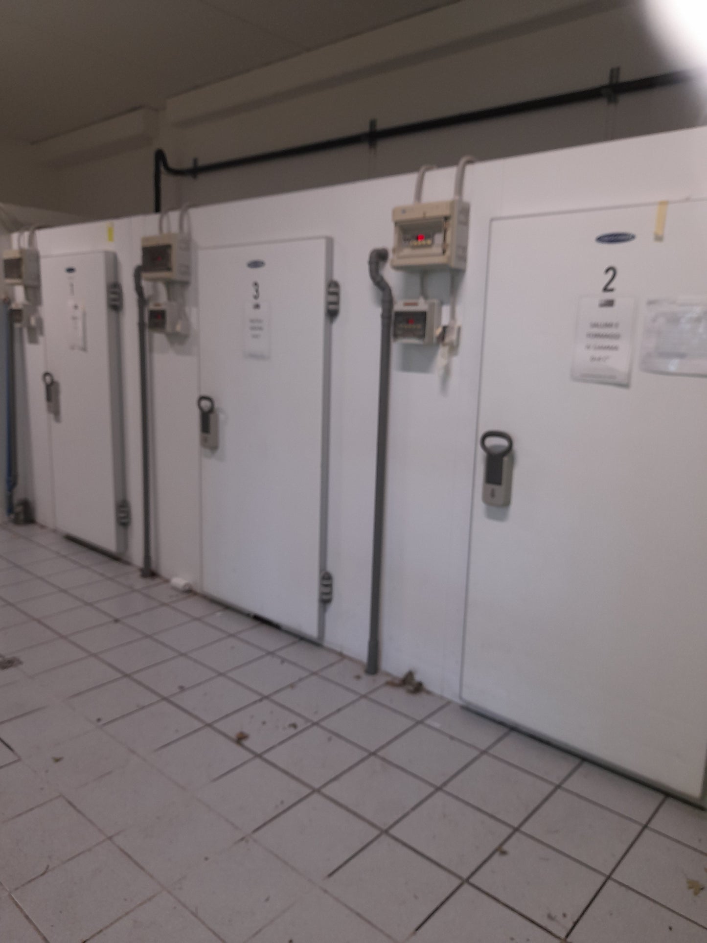Cella frigorifera multipla usata (composta da 1 unità Negativa e 2 unità Positive) Non separabili (gas a norma , recuperato nel compressore) Attrezzatura da ristorazione usata Sd Service Store
