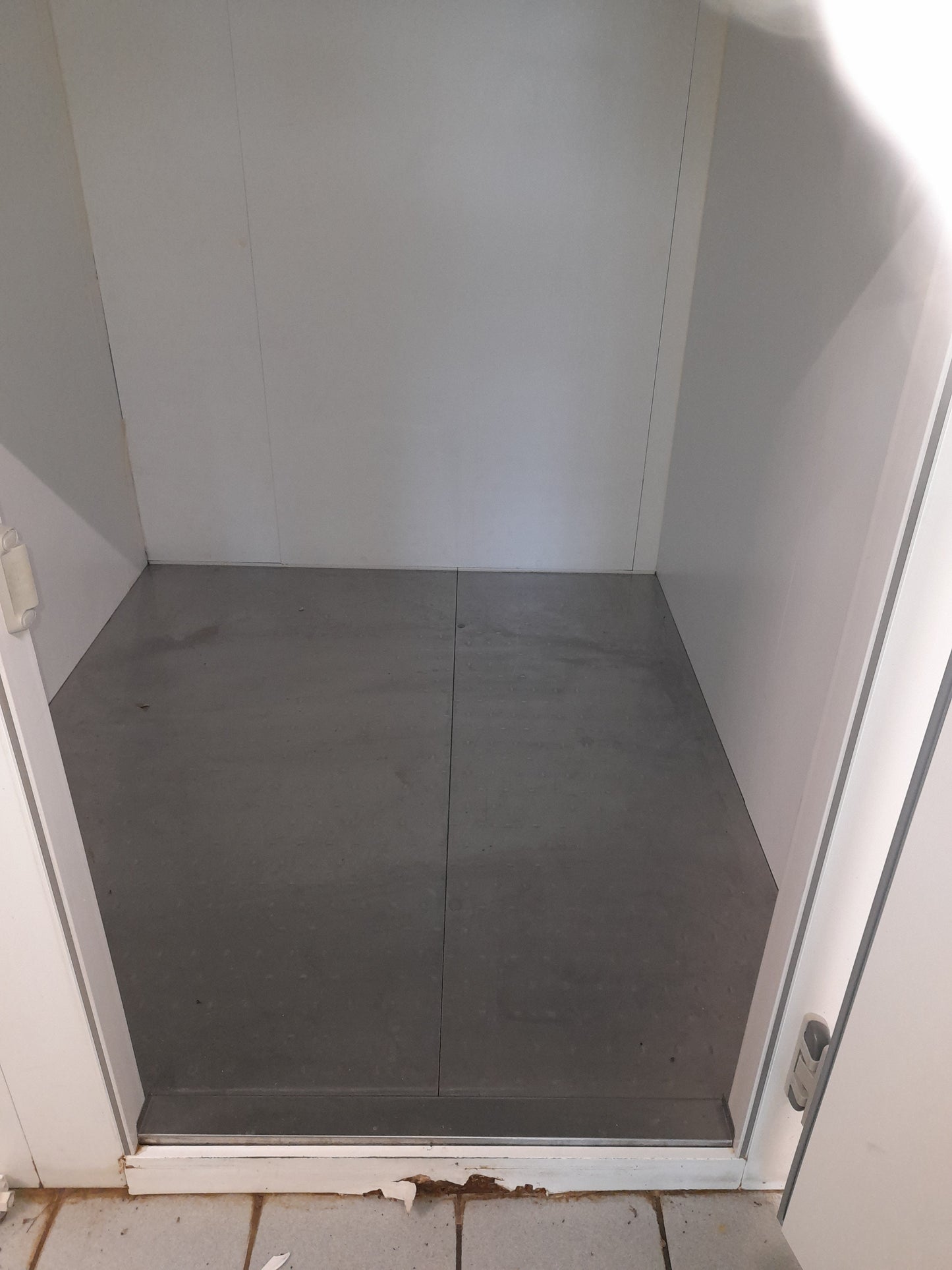Cella frigorifera multipla usata (composta da 1 unità Negativa e 2 unità Positive) Non separabili (gas a norma , recuperato nel compressore) Attrezzatura da ristorazione usata Sd Service Store