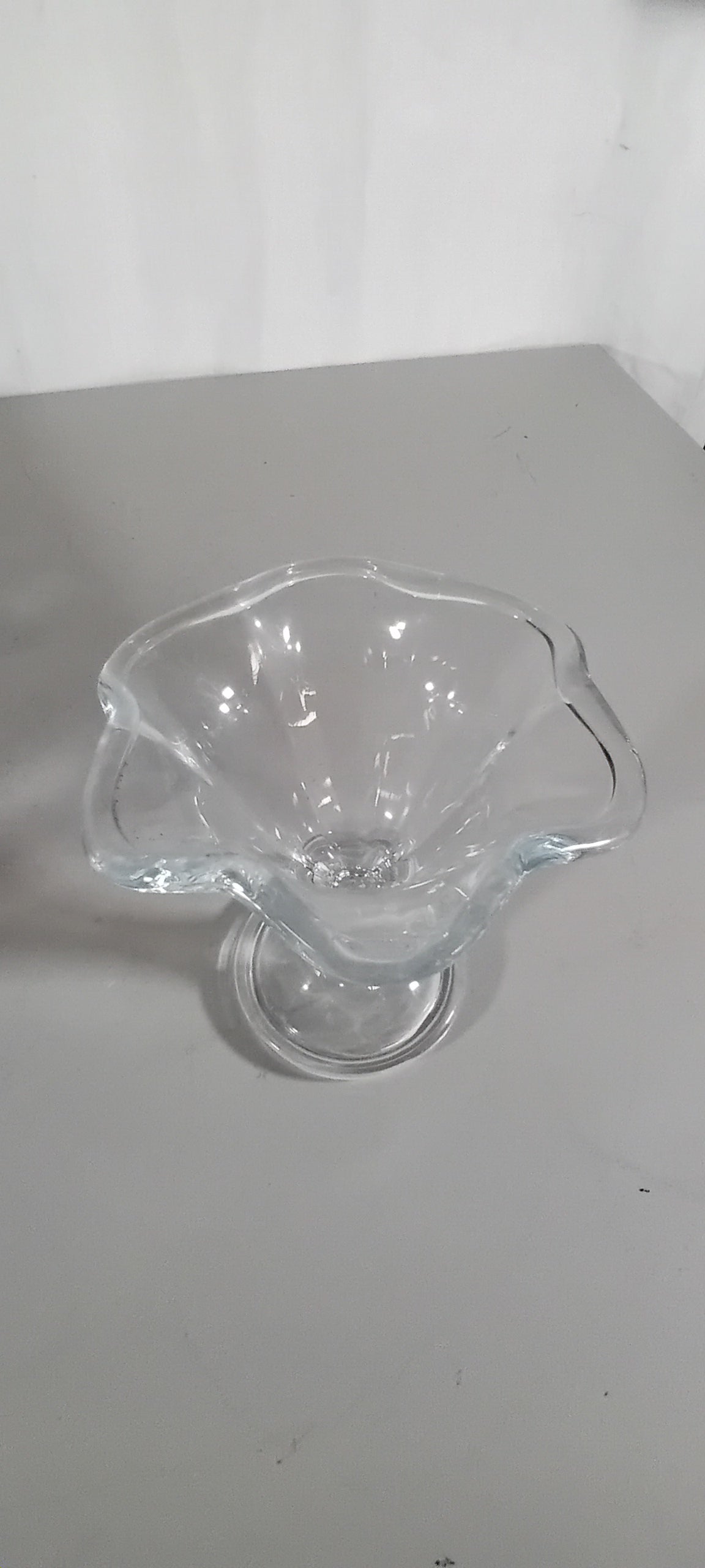 Bicchieri in vetro per gelato per ristorante,usati, a forma di fiore,servizio composto da 6 pz. Attrezzatura da ristorazione usata Sd Service Store