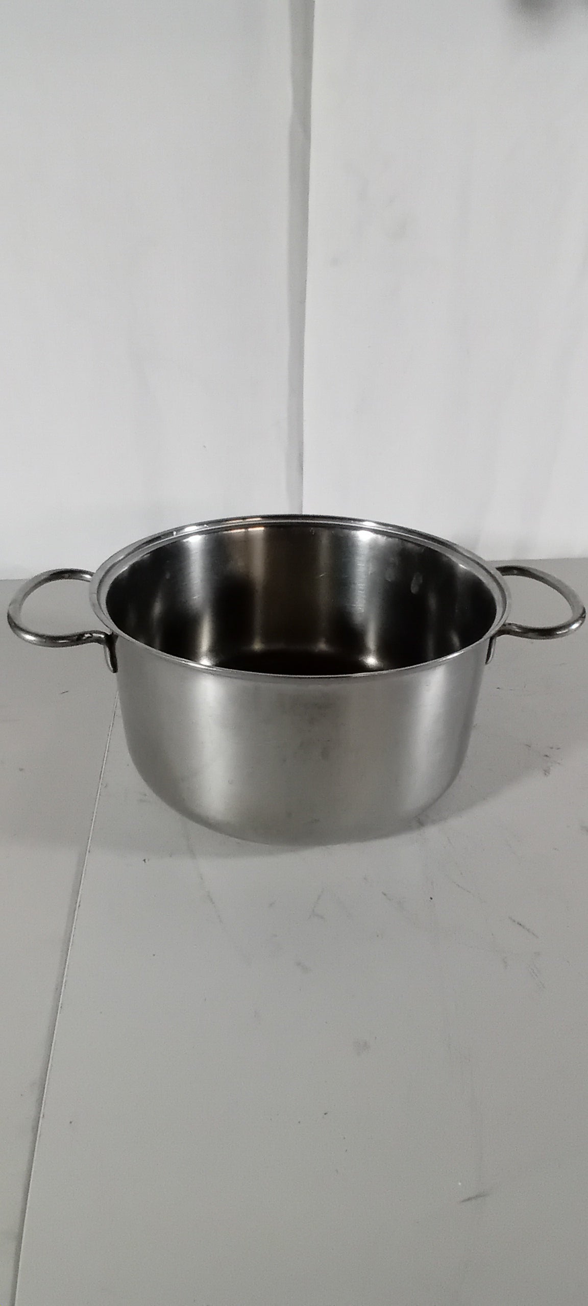 Pentola in acciaio inox con manici, Ø 25 cm, usata per la ristorazione Attrezzatura da ristorazione usata Sd Service Store
