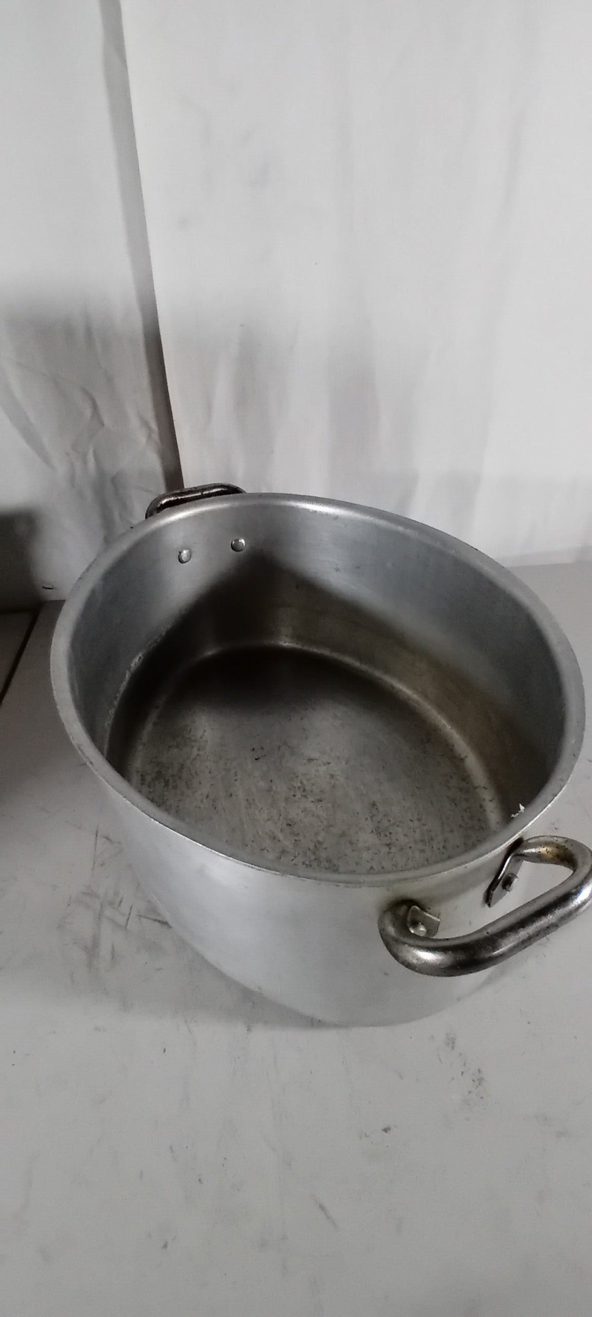 Pentola usata in alluminio con manici diametro 35cm Attrezzatura da ristorazione usata Sd Service Store