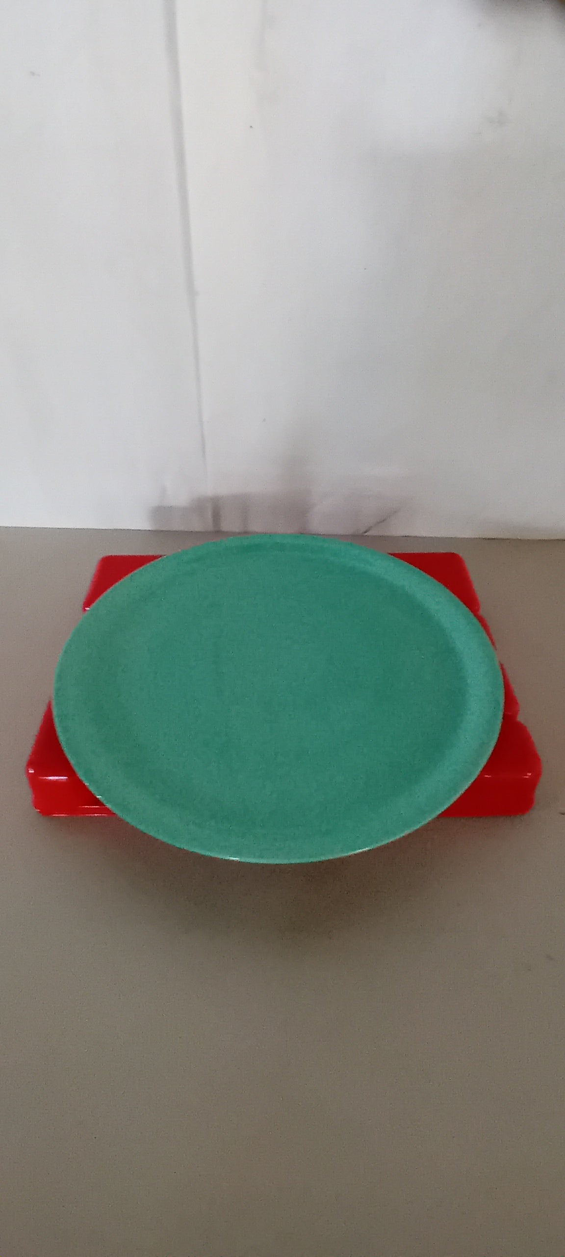 Piatto piano in porcellana, marca Saturnia; Ø 30 cm, usato per la ristorazione Attrezzatura da ristorazione usata Sd Service Store