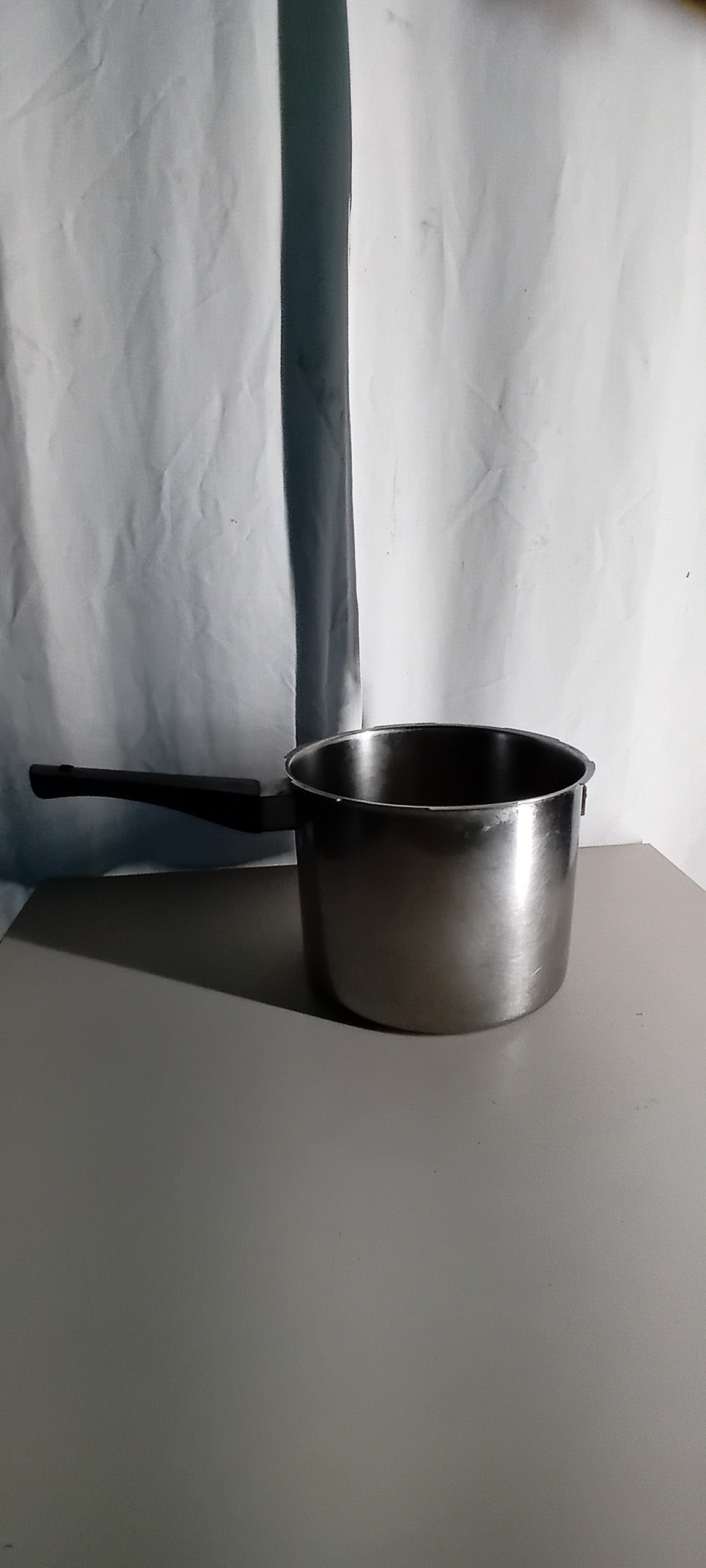 Pentola in acciaio usata con manico diametro 24cm Attrezzatura da ristorazione usata Sd Service Store