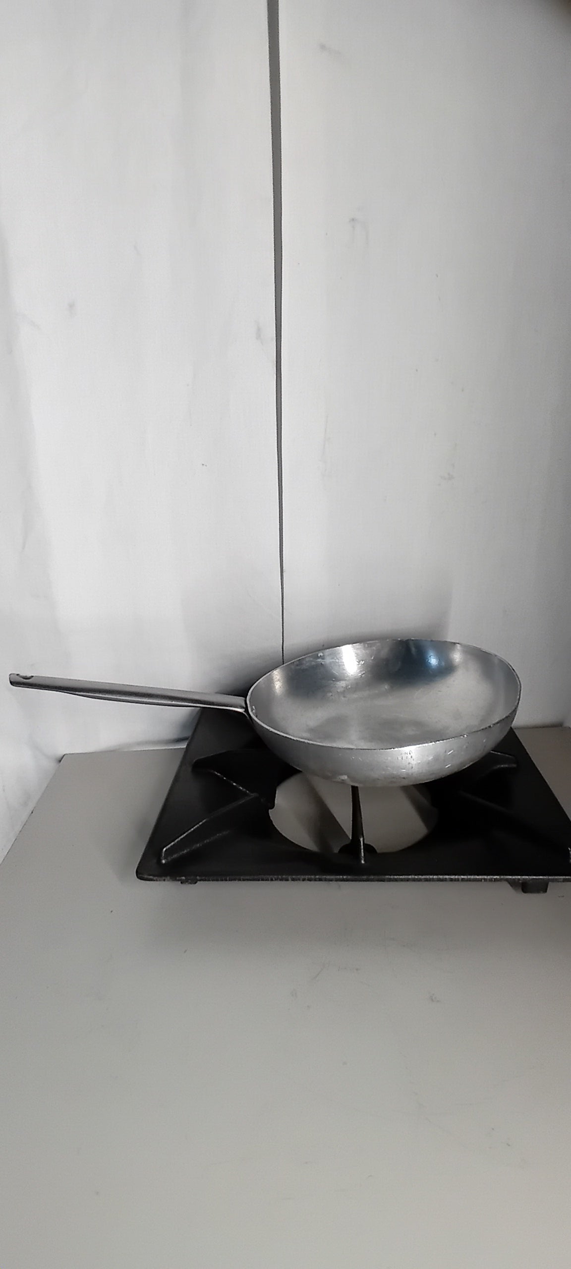 Padella usata in alluminio diametro 27cm Attrezzatura da ristorazione usata Sd Service Store