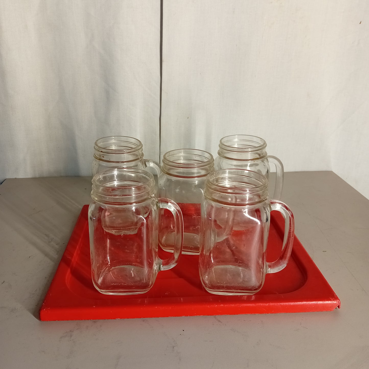 Caraffe in vetro usate da mezzo litro, 6 pezzi venduti insieme Attrezzatura da ristorazione usata Sd Service Store