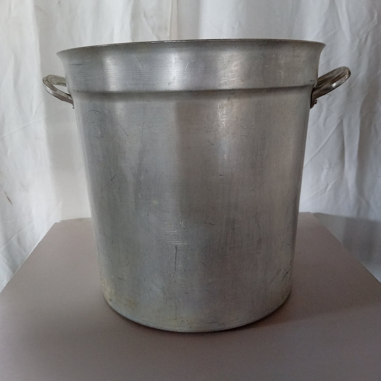 Pentola in alluminio con manici, Ø 40 cm; H 40 cm, usata per la ristorazione Attrezzatura da ristorazione usata Sd Service Store