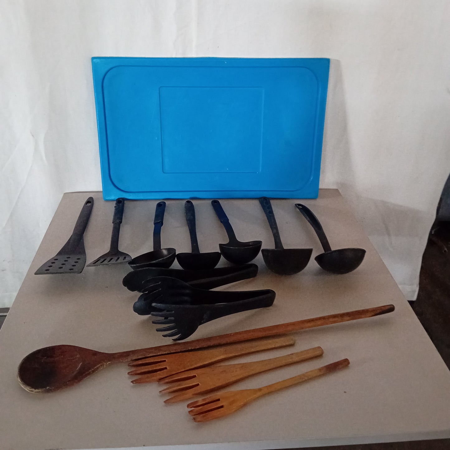 Accessori vari usati in plastica e legno per cucina venduti in blocco Attrezzatura da ristorazione usata Sd Service Store
