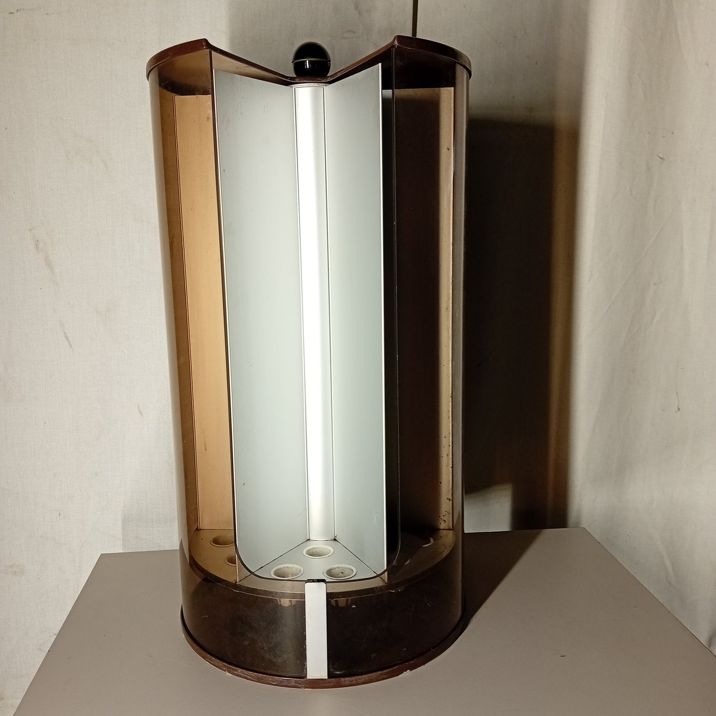 Porta coni usato Girevole, in plastica, con 7 sedi, altezza 60cm, diametro 32cm Attrezzatura da ristorazione usata Sd Service Store