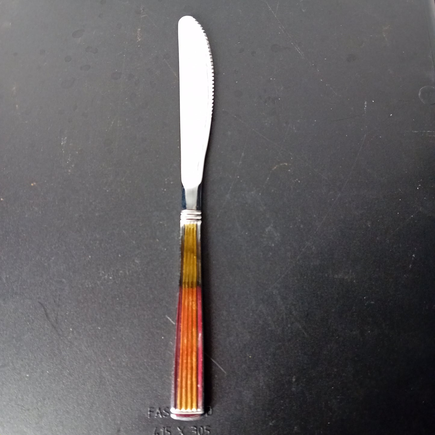 Coltelli Usati in acciaio inox con manico in bordatura dorata Attrezzatura da ristorazione usata Sd Service Store