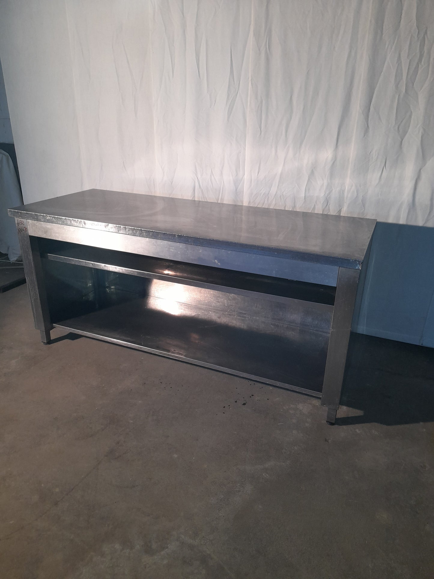 Banco usato in acciaio inox aisi 304 con mensola interna misure L 180 P 70 Alto 85 Attrezzatura da ristorazione usata Sd Service Store