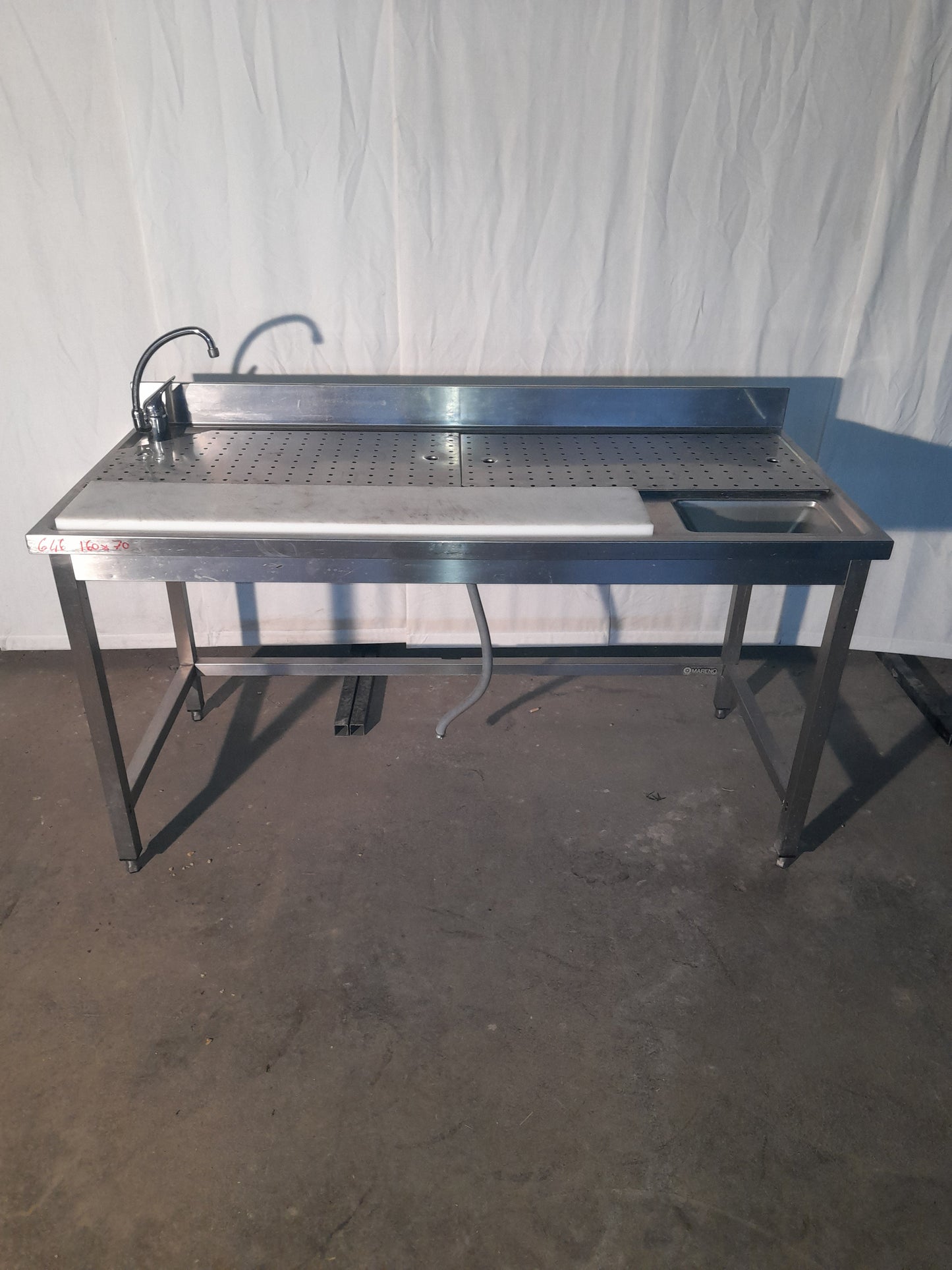 Tavolo usato in acciaio inox aisi 304 con foro per lo sbarazzo (si puo' collegare all'acqua per lavorazione) misure L 190 P 70 Alto 85 Attrezzatura da ristorazione usata Sd Service Store