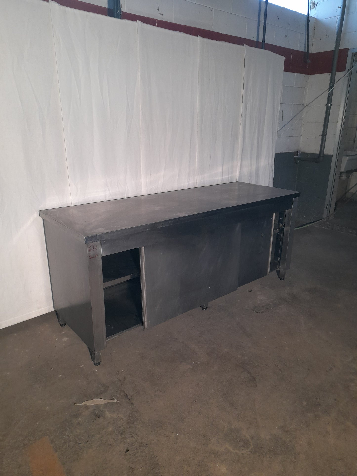 Banco usato in acciaio aisi 304 con 2 sportelli misure L 200 P 70 Alto 85 Attrezzatura da ristorazione usata Sd Service Store