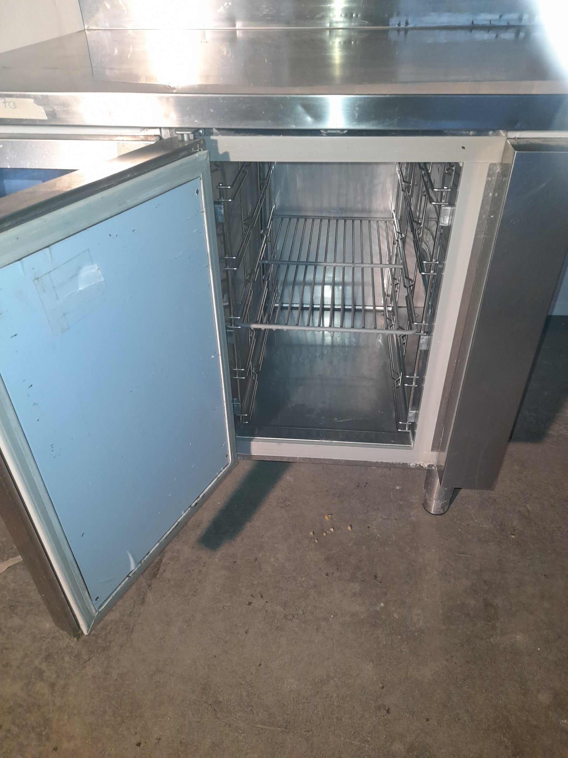 Banco frigorifero positivo usato in acciaio inox aisi 304 con 1 sportello Marca HIBER (vasca 50x50x25) misure L 195 P 70 Alto 85 Attrezzatura da ristorazione usata Sd Service Store