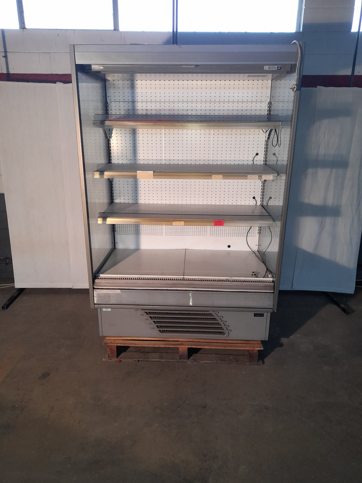 Murale refrigerato usato 4 ripiani e tenda scorrevole di chiusura misure L132 P82 Alto 200 Attrezzatura da ristorazione usata Sd Service Store
