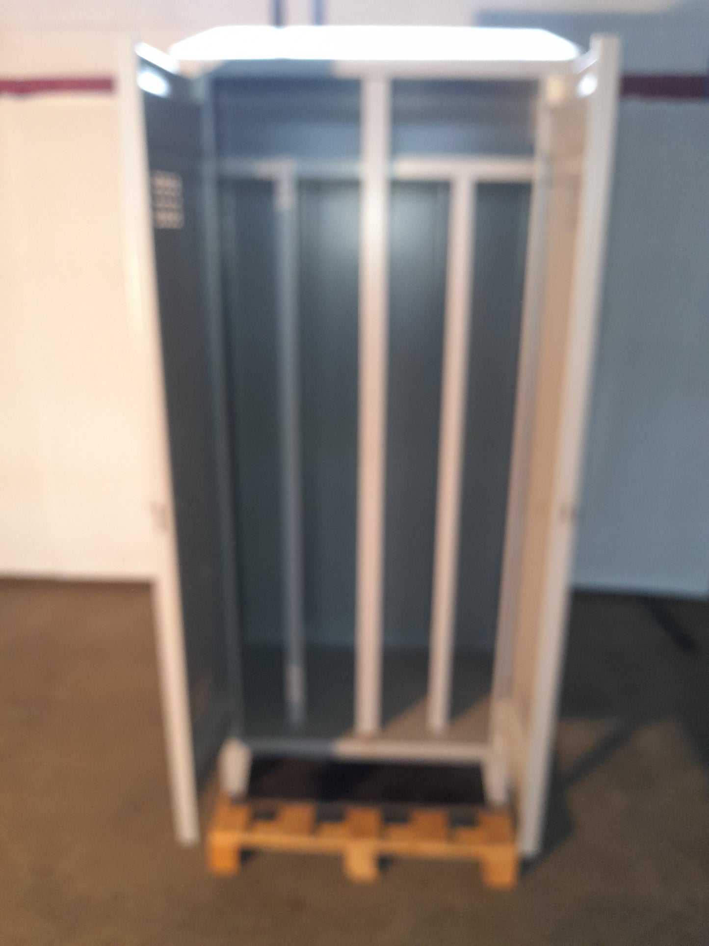 Armadio sporco pulito usato (2 serparatori interni) (non disponibile la chiave di chiusura) misure L 80 P 48 Alto 193 Attrezzatura da ristorazione usata Sd Service Store