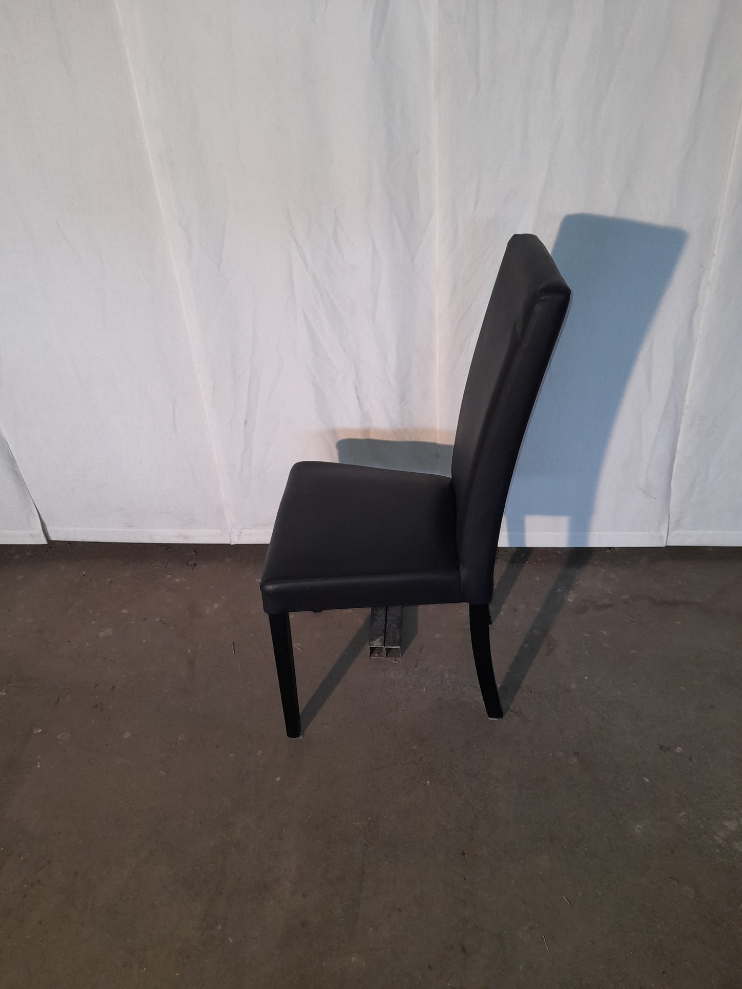 17 Sedie usate in ecopelle nero Altezza seduta 47 cm Attrezzatura da ristorazione usata Sd Service Store