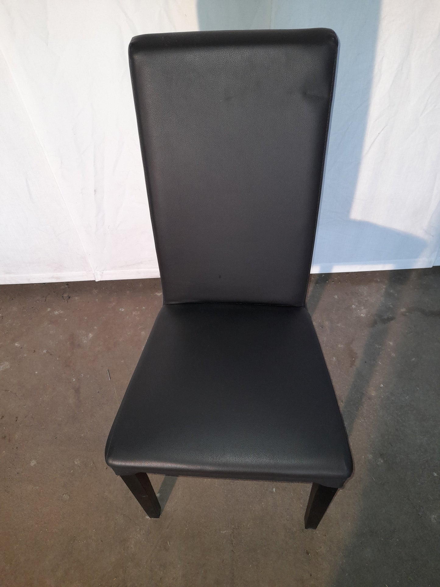 17 Sedie usate in ecopelle nero Altezza seduta 47 cm Attrezzatura da ristorazione usata Sd Service Store