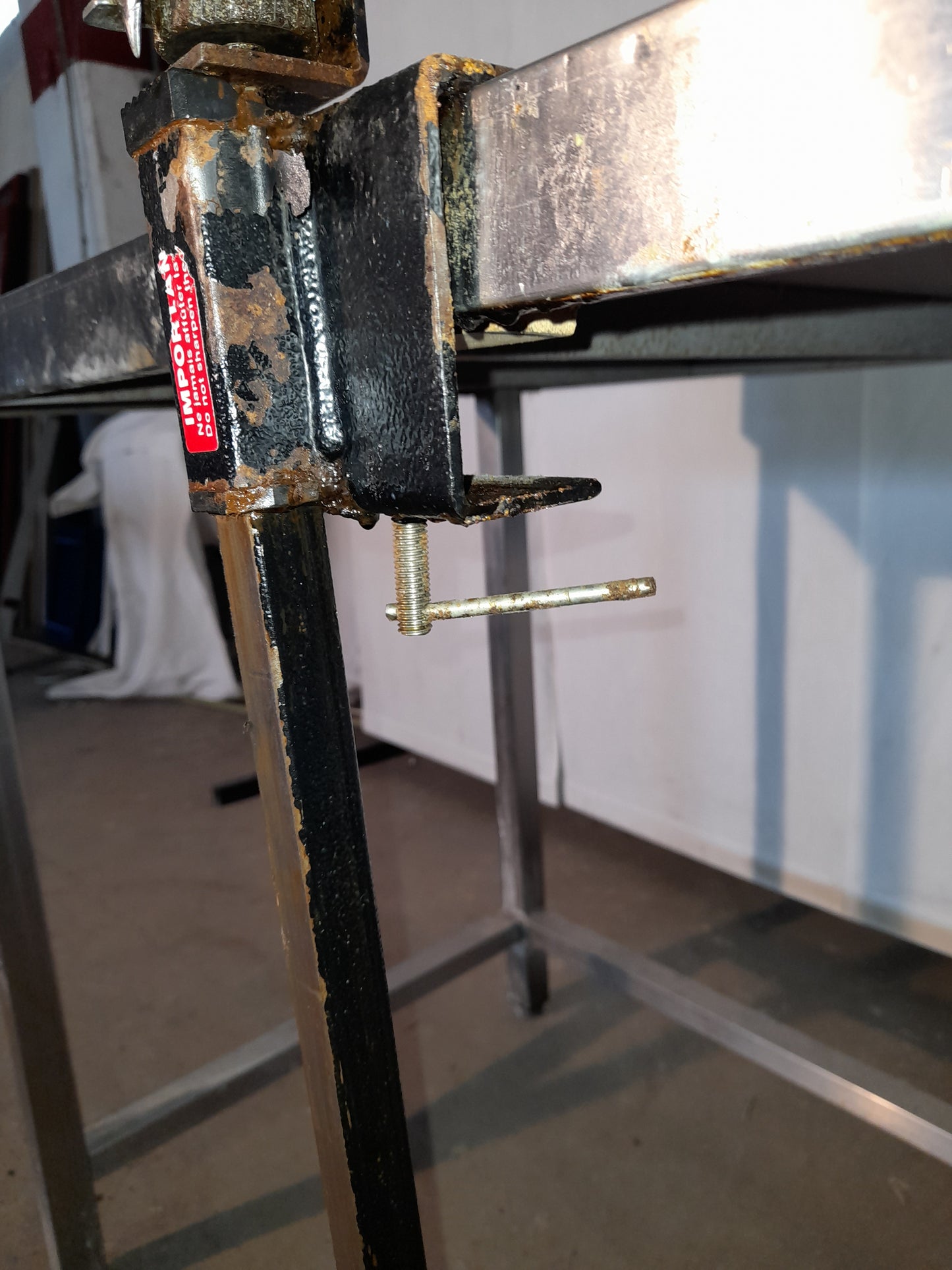 Tavolo usato in acciaio aisi 304 con foro per sbarazzo (consegnato con apriscatole ) misure L 160 P 70 Alto 85 Attrezzatura da ristorazione usata Sd Service Store