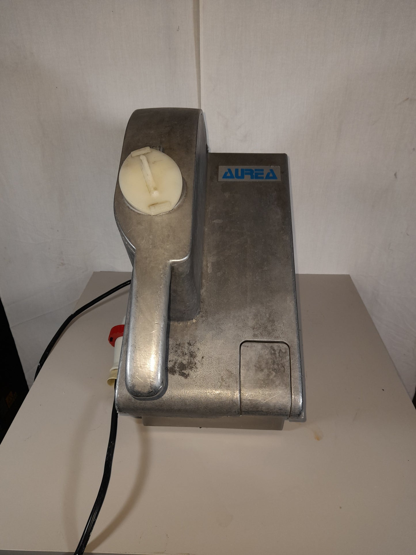 Taglia mozzarella e verdure usato marca AUREA (dischi per taglio inclusi) Attrezzatura da ristorazione usata Sd Service Store