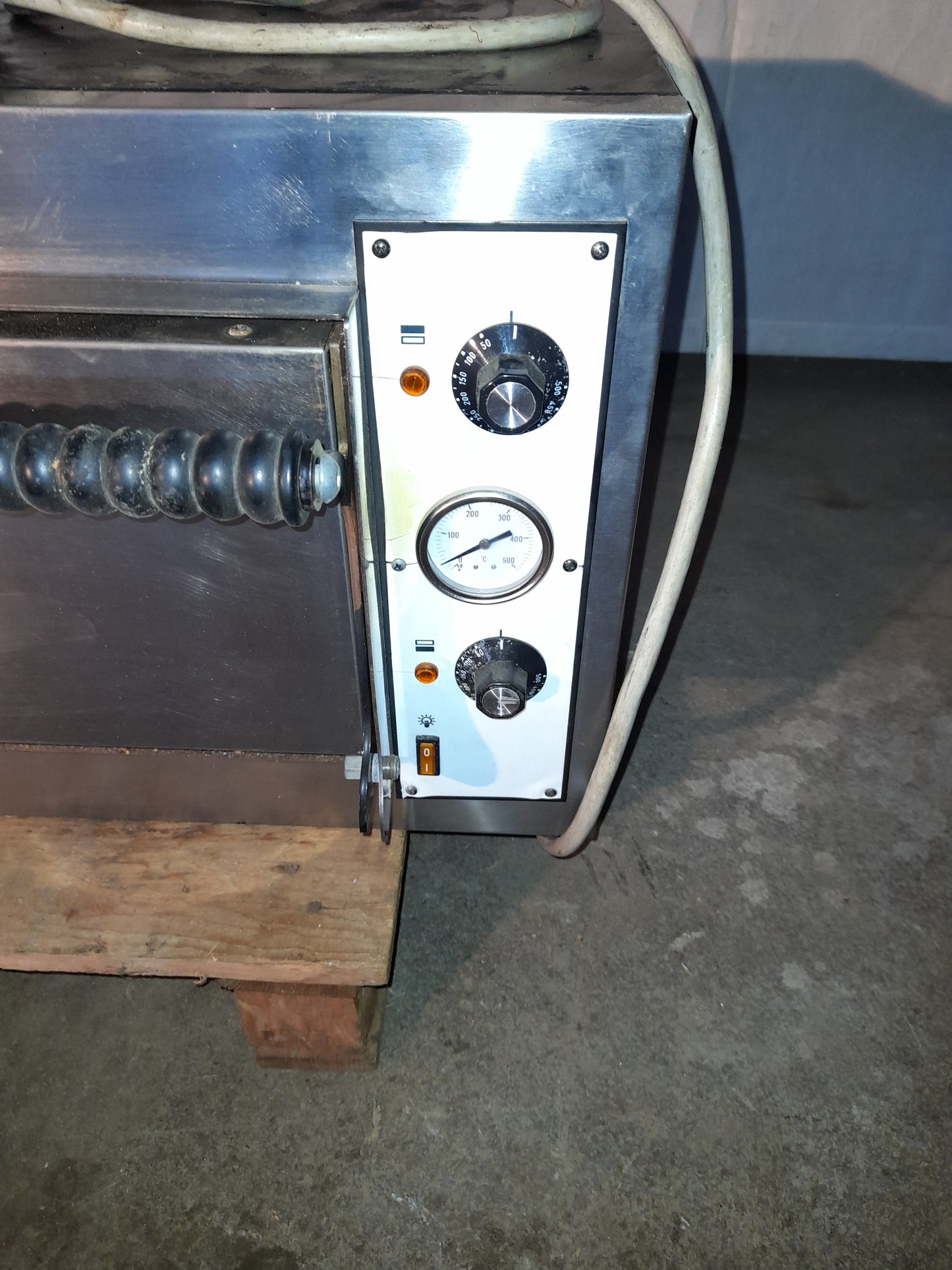 Forno elettrico usato per pizzeria corrente 380 v (3 pizze) misure esterne L 131 P 53 Altro 42 (misura camera interna L 108 P43 Alta 14) Attrezzatura da ristorazione usata Sd Service Store