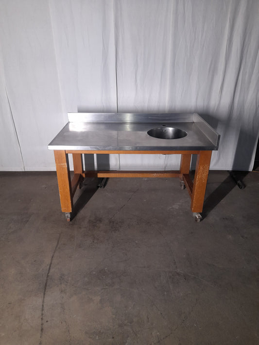 Lavandino usato in acciaio aisi 304 con supporto in legno su ruote ( diametro lavandino 38 cm profondo 16) misure L 140 P 80 Alto 84 Attrezzatura da ristorazione usata Sd Service Store