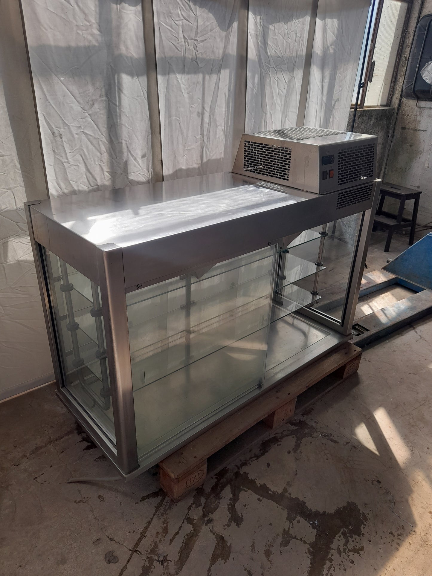 Frigorifero espositore per self service apertura plex su 2 lati (da appoggio) con motore a bordo Misure L 136 P 55 Alto 83 Attrezzatura da ristorazione usata Sd Service Store