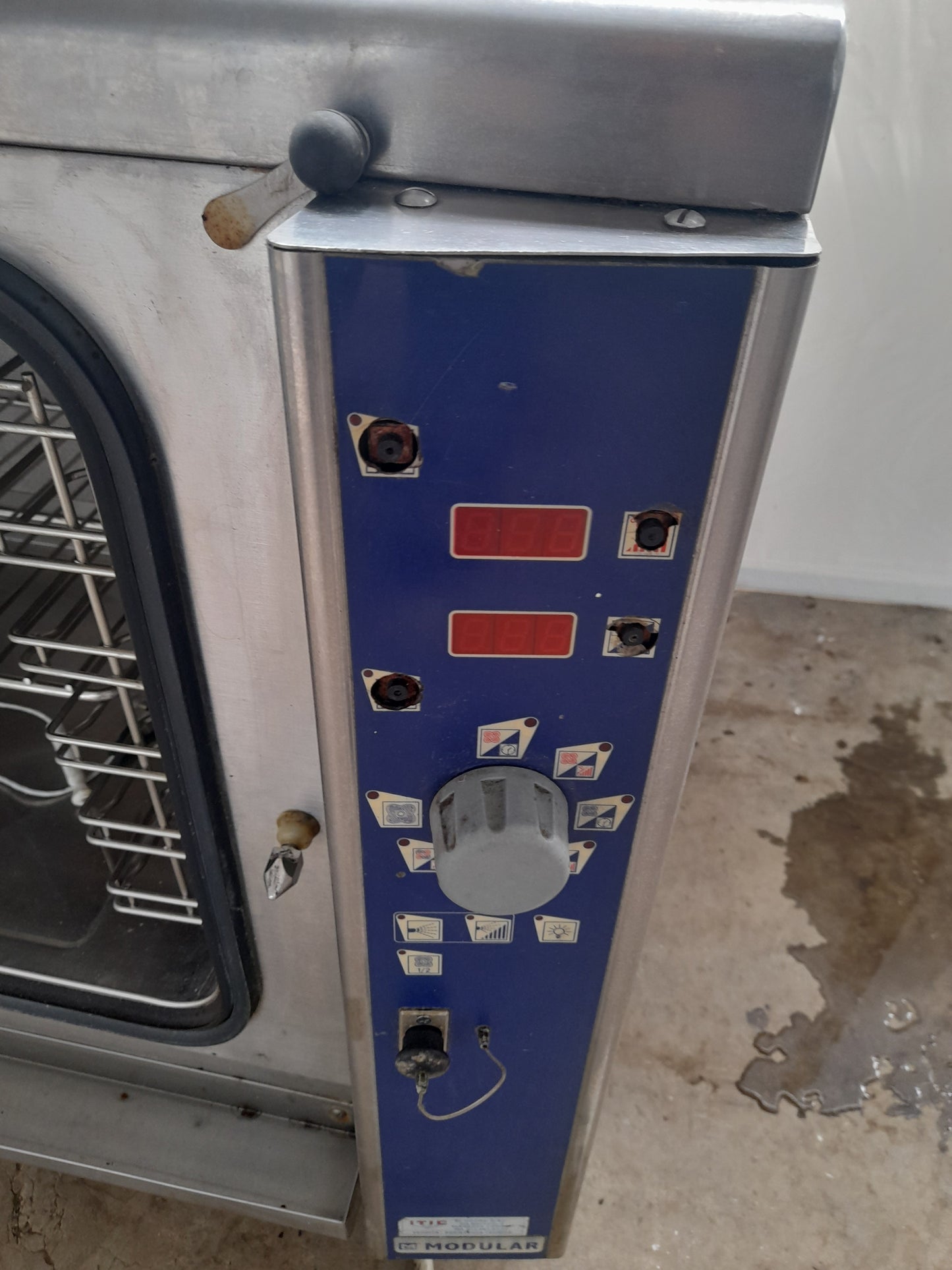 Forno usato Marca Modular 6 teglie gastronorm Elettrico ( convenzione e vapore ) in acciaio aisi 304 misure L 98 P 80 Alto 85 Attrezzatura da ristorazione usata Sd Service Store
