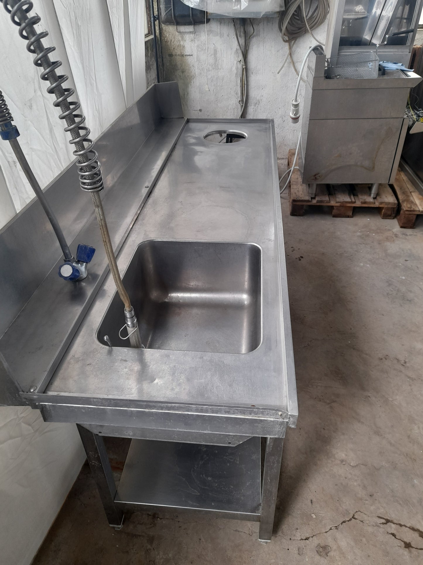 Lavandino usato 1 vasca in acciaio aisi 304 (aggancio x lavastoviglie capote) misura L 210 P 70 Alto 85 (misura vasca 50x40x23) Attrezzatura da ristorazione usata Sd Service Store