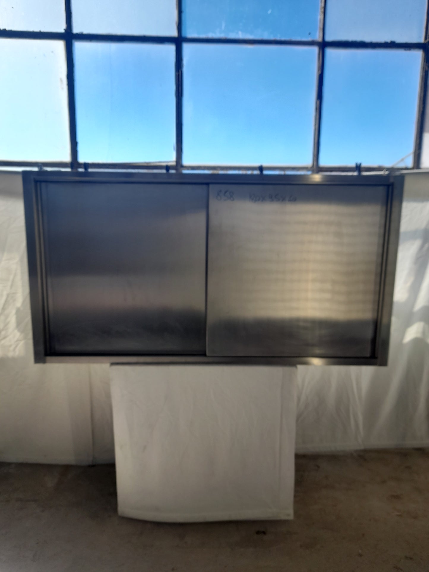 Pensile a muro usato in acciaio aisi 304 con porte scorrevoli misure L 180 P 40 Alto 95 (MOLTO GRANDE) Attrezzatura da ristorazione usata Sd Service Store