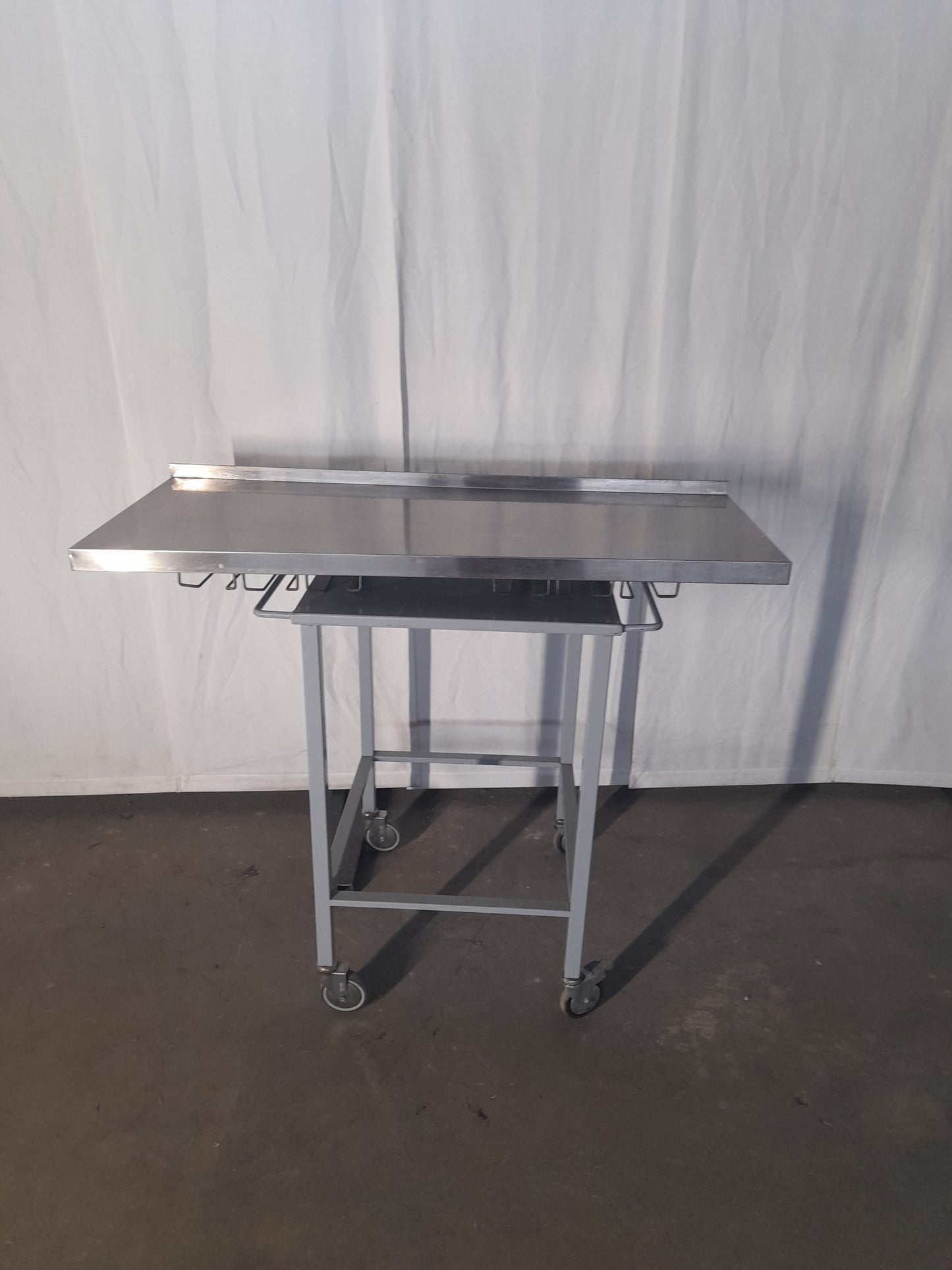 Mensola usata in acciaio inox aisi 304 (con supporti per calici- removibili ) misure L 120 P 50 (copia) Attrezzatura da ristorazione usata Sd Service Store