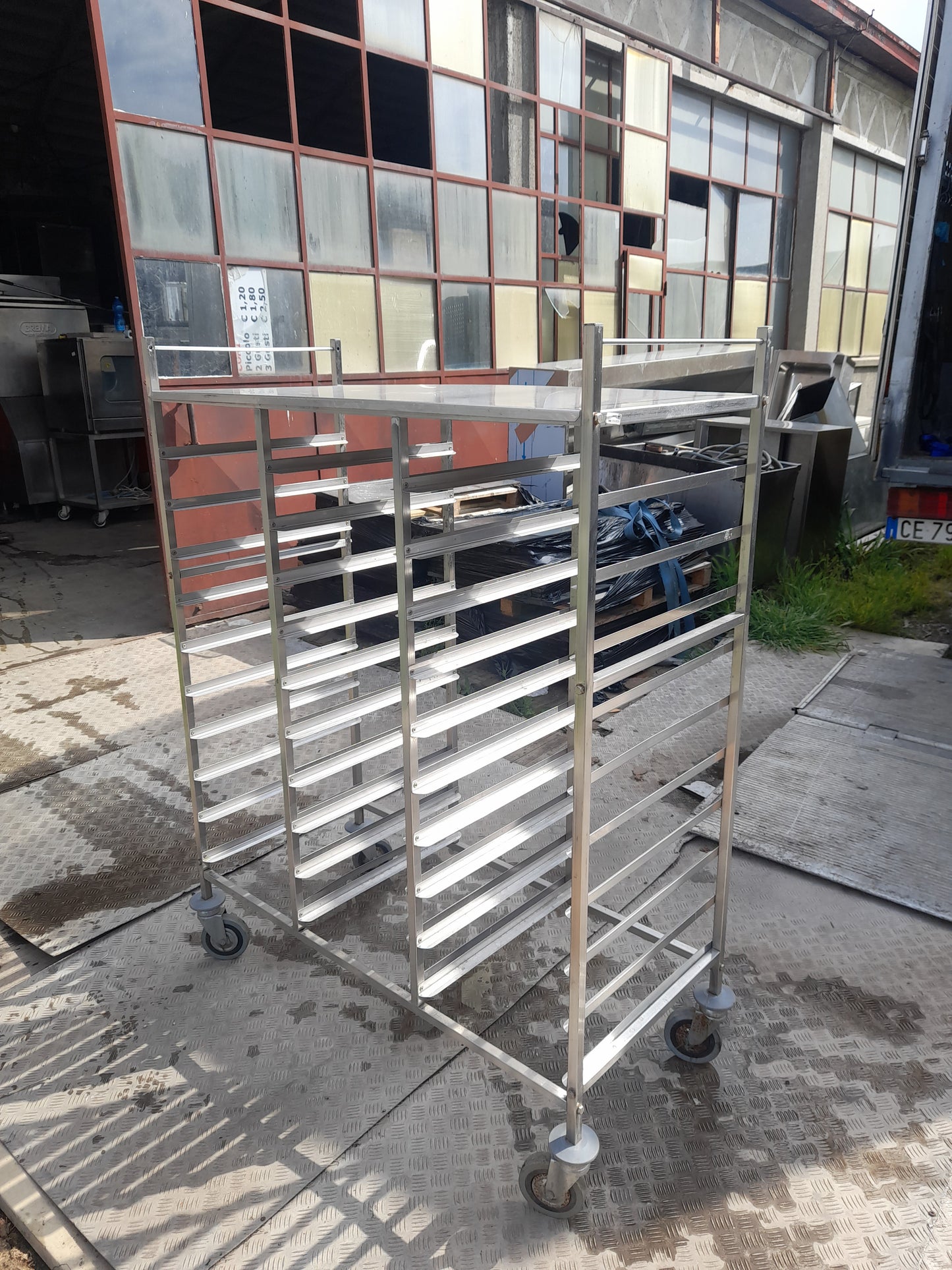 Carrello porta vassoi usato in acciaio inox aisi 304 (35.5x53 cm) misura L 116 p 53 Alto 154 Attrezzatura da ristorazione usata Sd Service Store