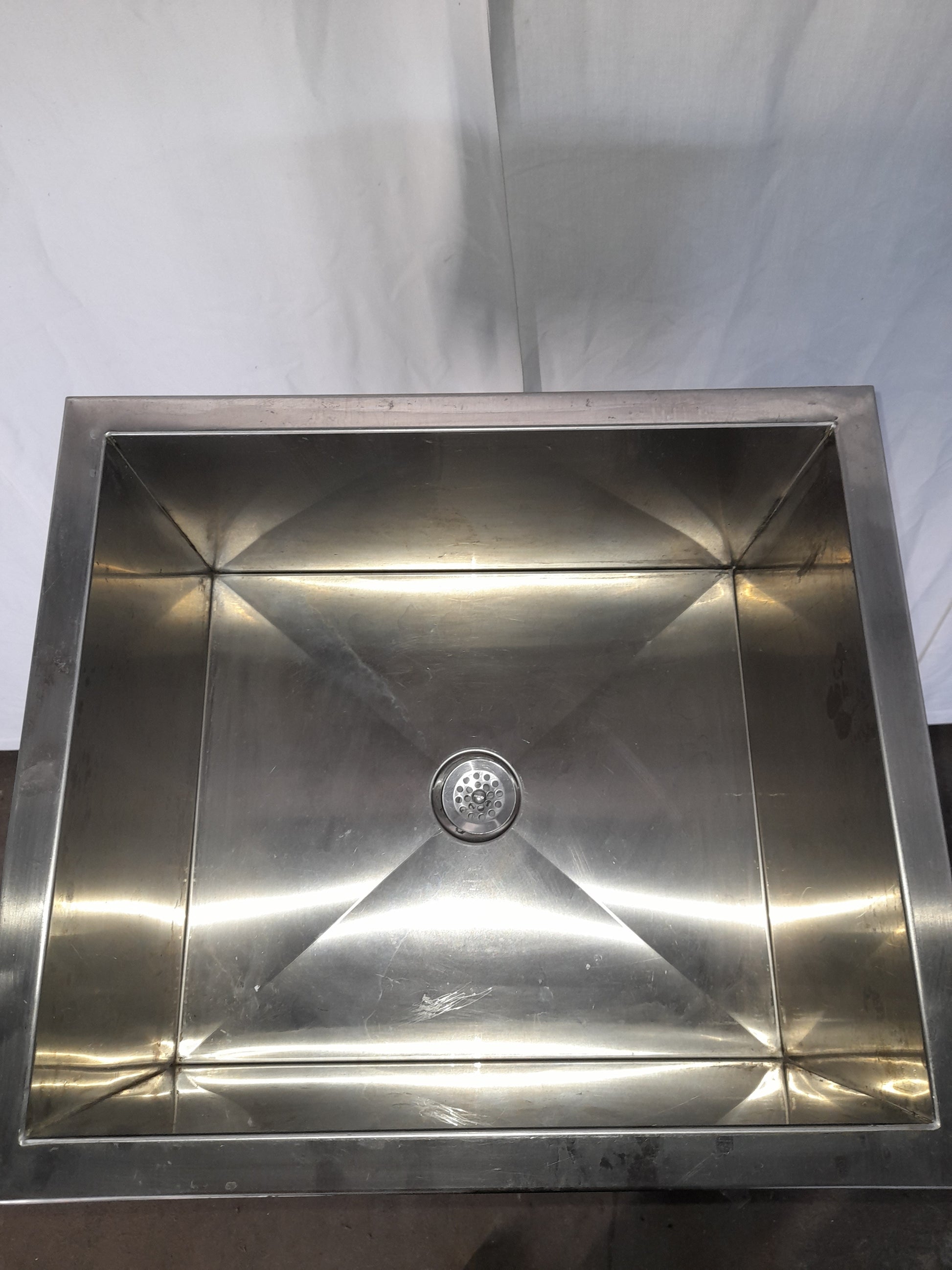 Vasca lavandino da incasso usata in acciaio aisi 304 misure L 46 P 40 Attrezzatura da ristorazione usata Sd Service Store