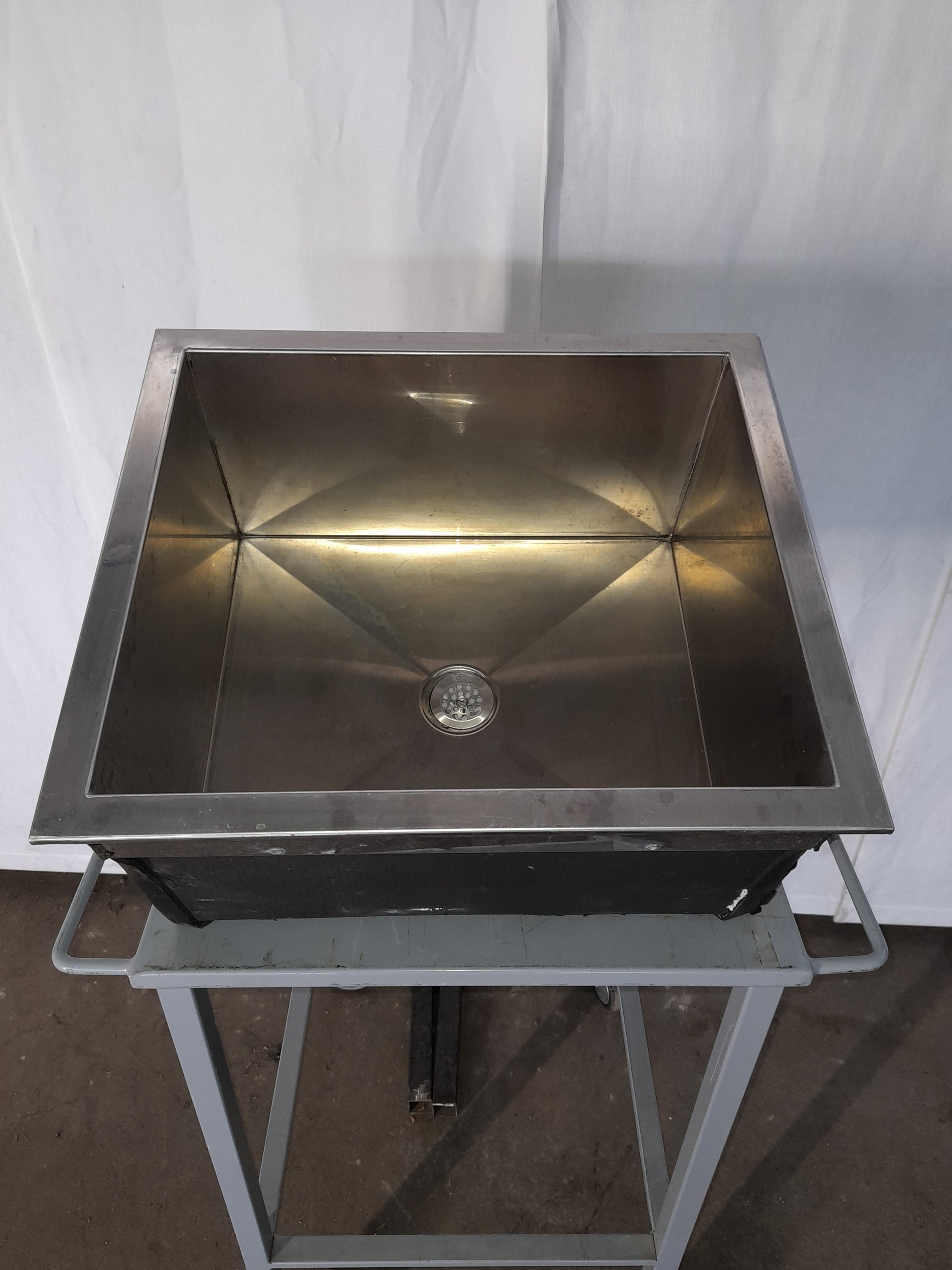 Vasca lavandino da incasso usata in acciaio aisi 304 misure L 46 P 40 Attrezzatura da ristorazione usata Sd Service Store