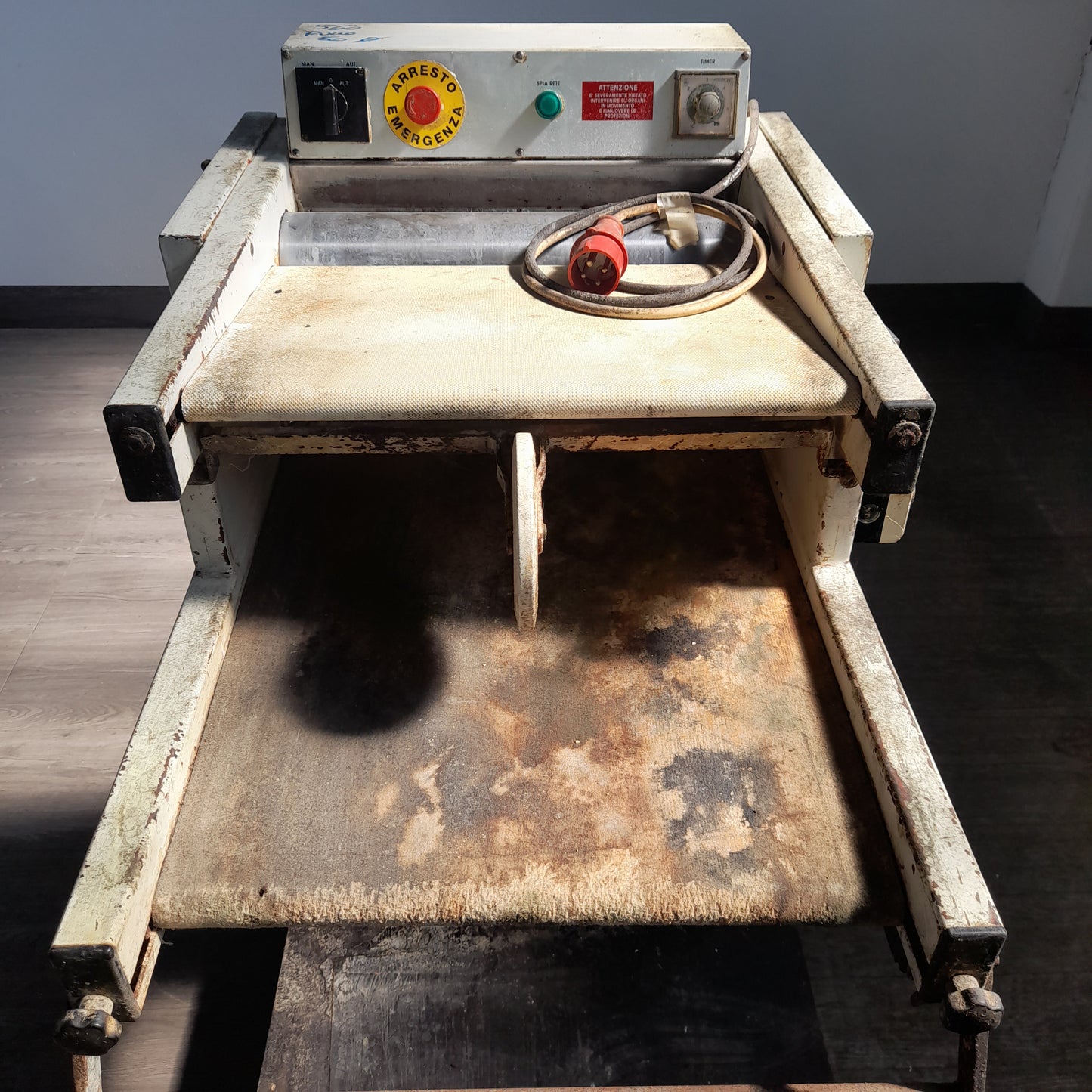 Rullo per pane usato largezza 50 corrente 380v (tappeto da sostituire) Attrezzatura da ristorazione usata Sd Service Store