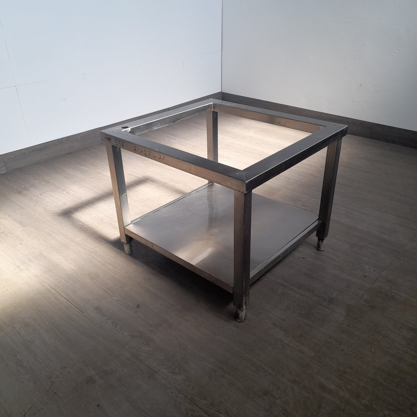 Supporto per forno acciaio aisi 304 usato misure L 81 P 87 Alto 71 Attrezzatura da ristorazione usata Sd Service Store