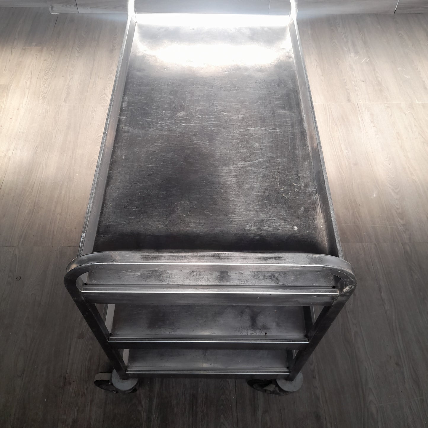 Carrello per il servizio usato in acciaio inox aisi 304 misure L120 P 55 Alto 84 Attrezzatura da ristorazione usata Sd Service Store