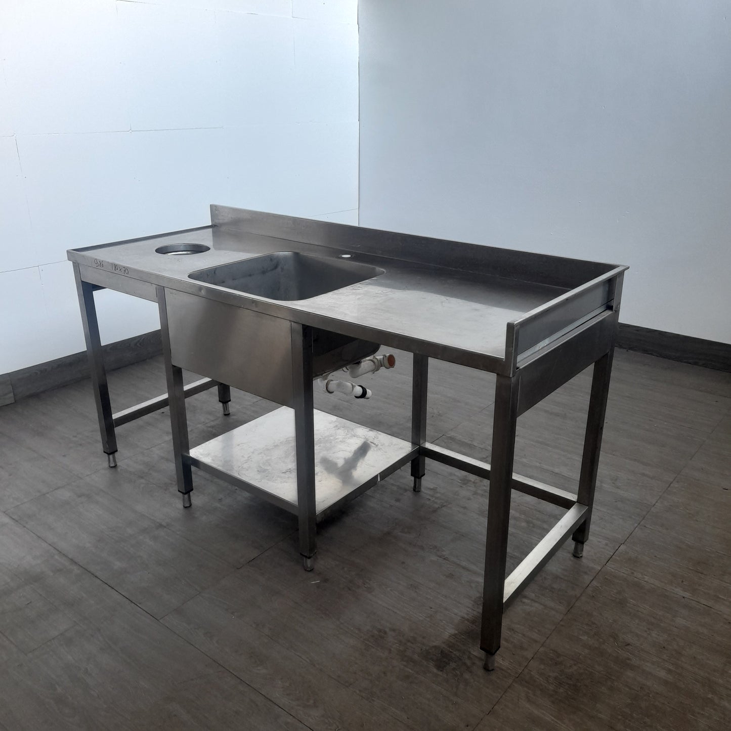 Lavandino usato 1 vasca ,spazio lavasttoviglie e foro sbarazzo ( vasca 50x50x30) misure L 180 P 70 Alto 85 Attrezzatura da ristorazione usata Sd Service Store