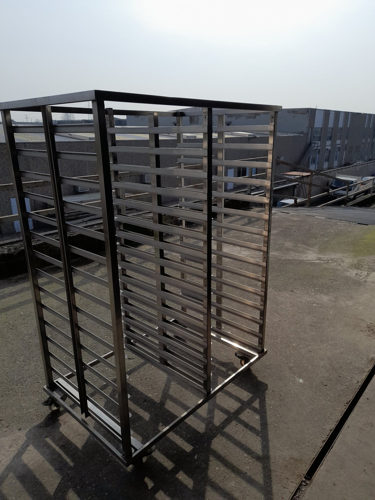 Carrello portateglie doppio usato con ruote in acciaio inox aisi 304 Attrezzatura da ristorazione usata Sd Service Store