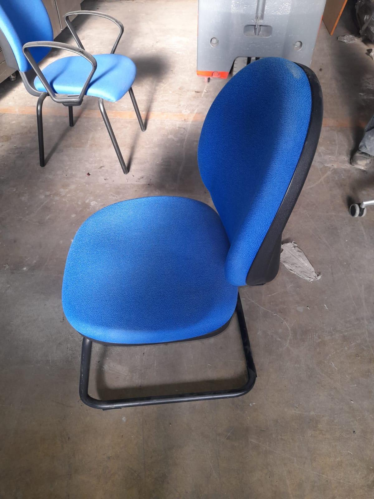 Sedia usata in tessuto blu non regolabile in altezza Attrezzatura da ristorazione usata Sd Service Store