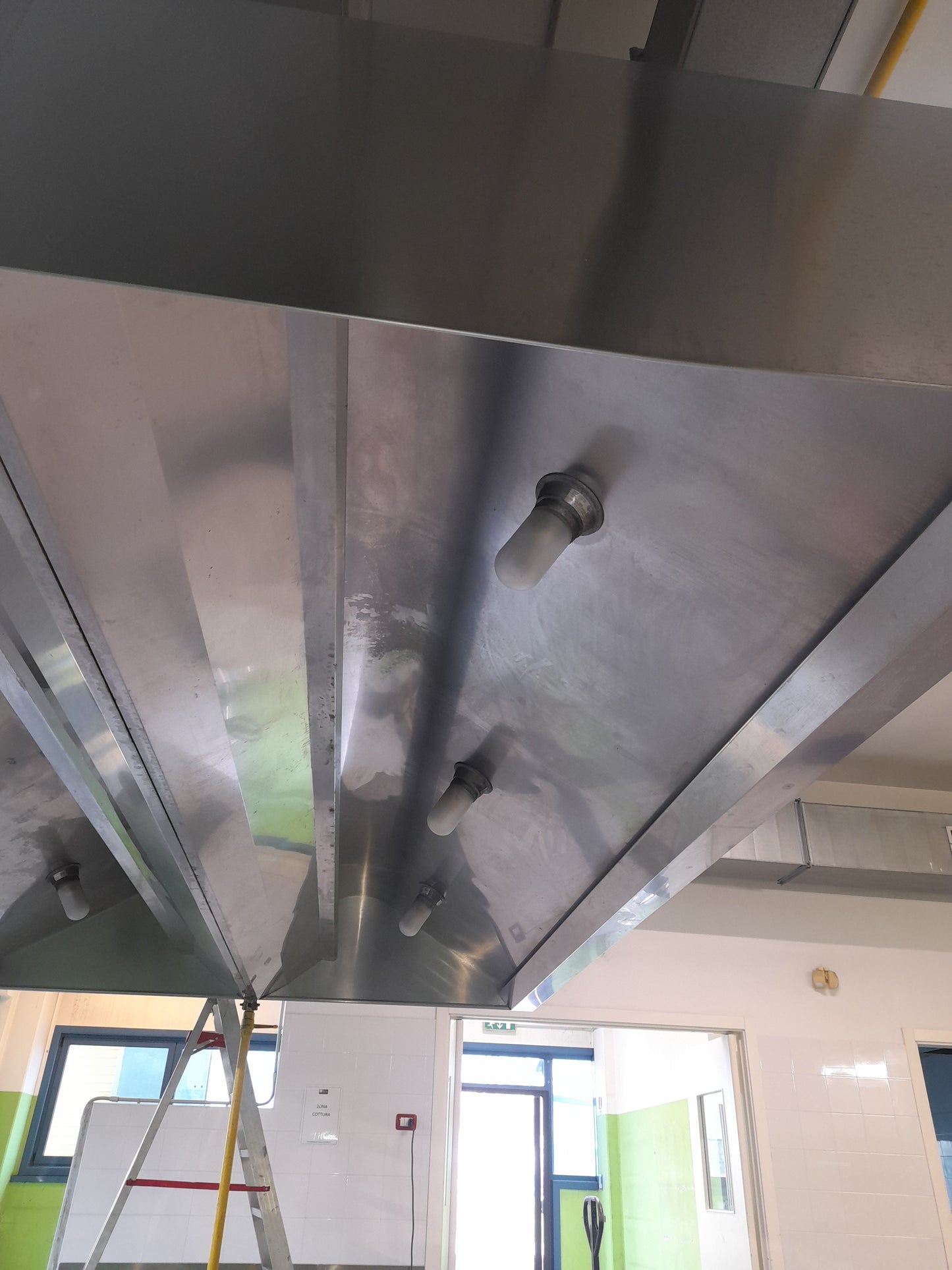 Cappa d'aspirazione usata in acciaio inox aisi 304 misure L 400 P 130 Alta 50 Attrezzatura da ristorazione usata Sd Service Store